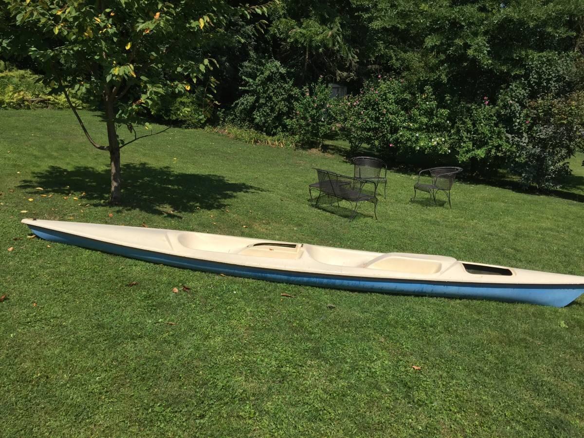 Anyone recognize this vintage tandem fiberglass kayak? r/Kayaking