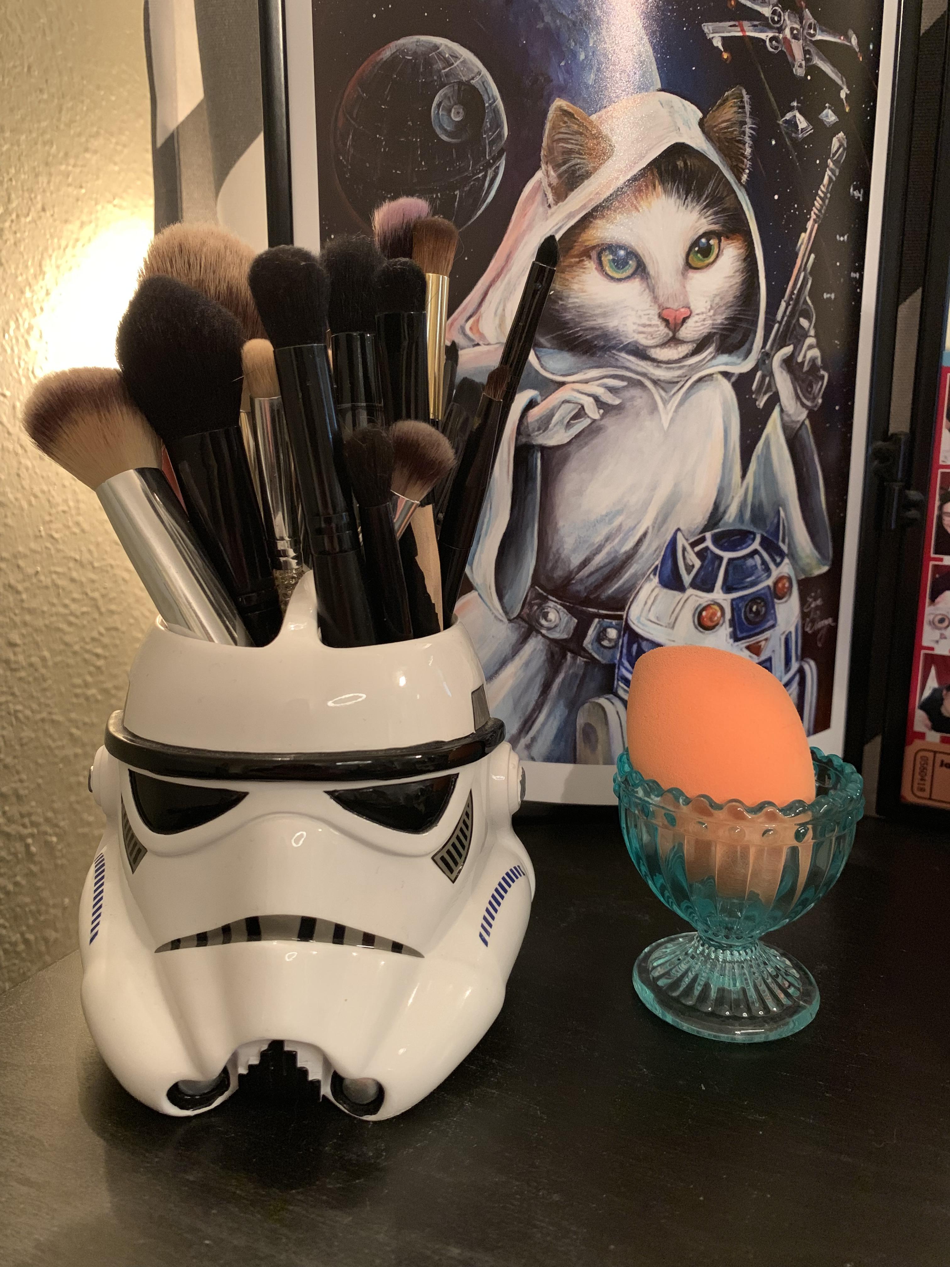 PSA Target Dollar Spot has 1 egg holders perfect for beauty blenders