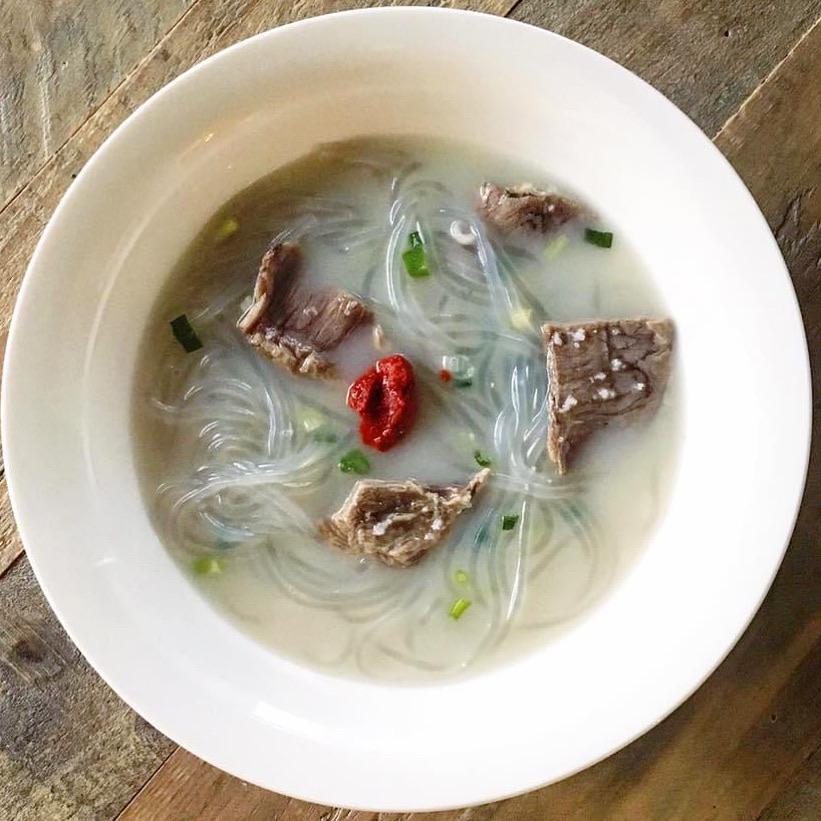 [Homemade] Seolleongtang (Korean Ox bone soup) r/food