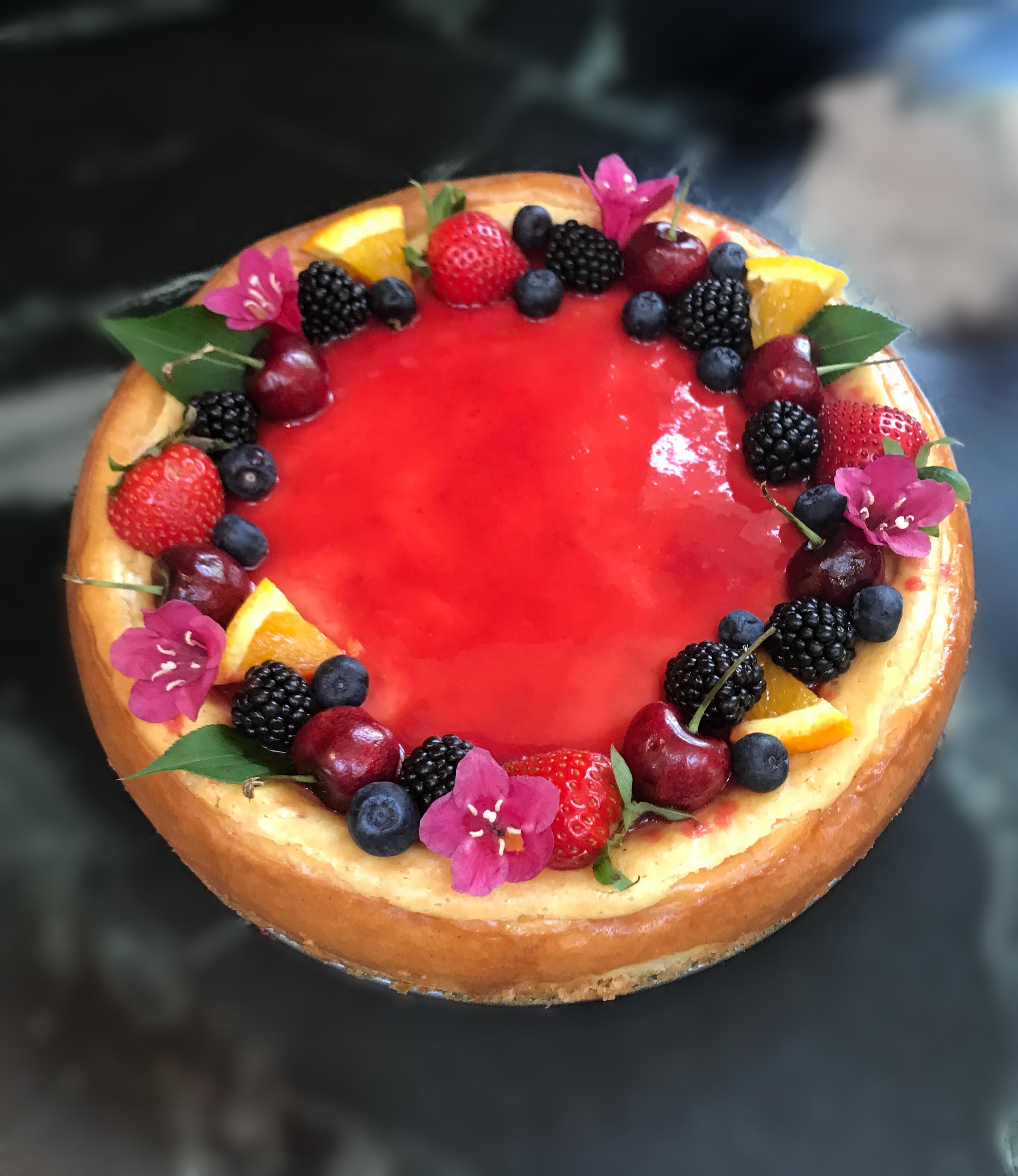 [Homemade] Mixed Fruit Cheesecake with Snickerdoodle Cookie Crust r/food