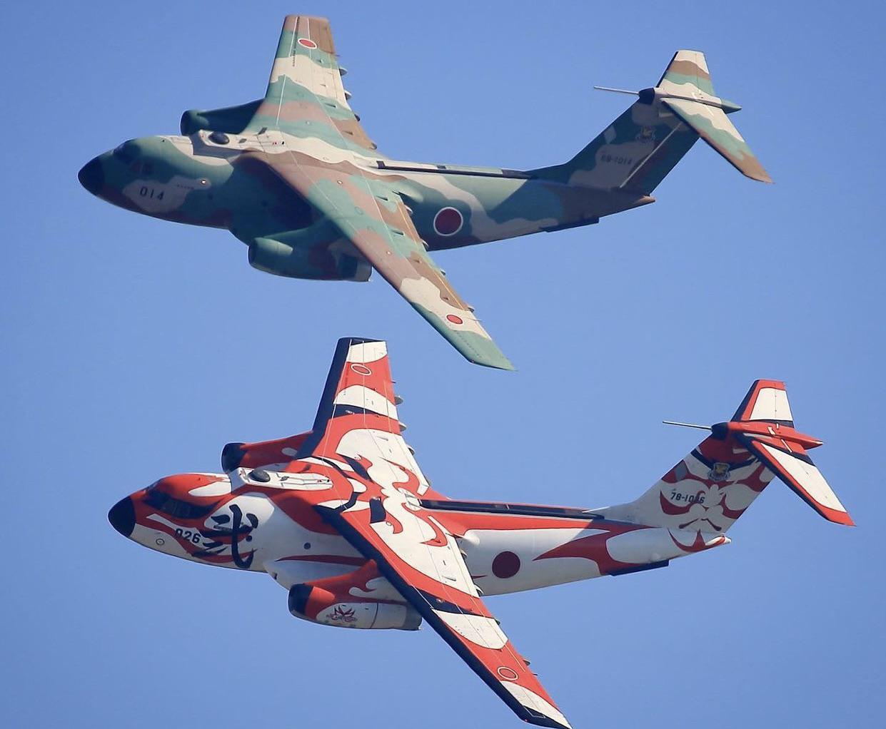 JASDF Kawasaki C1s [1241x1022] r/Land_Air_Sea_Defense