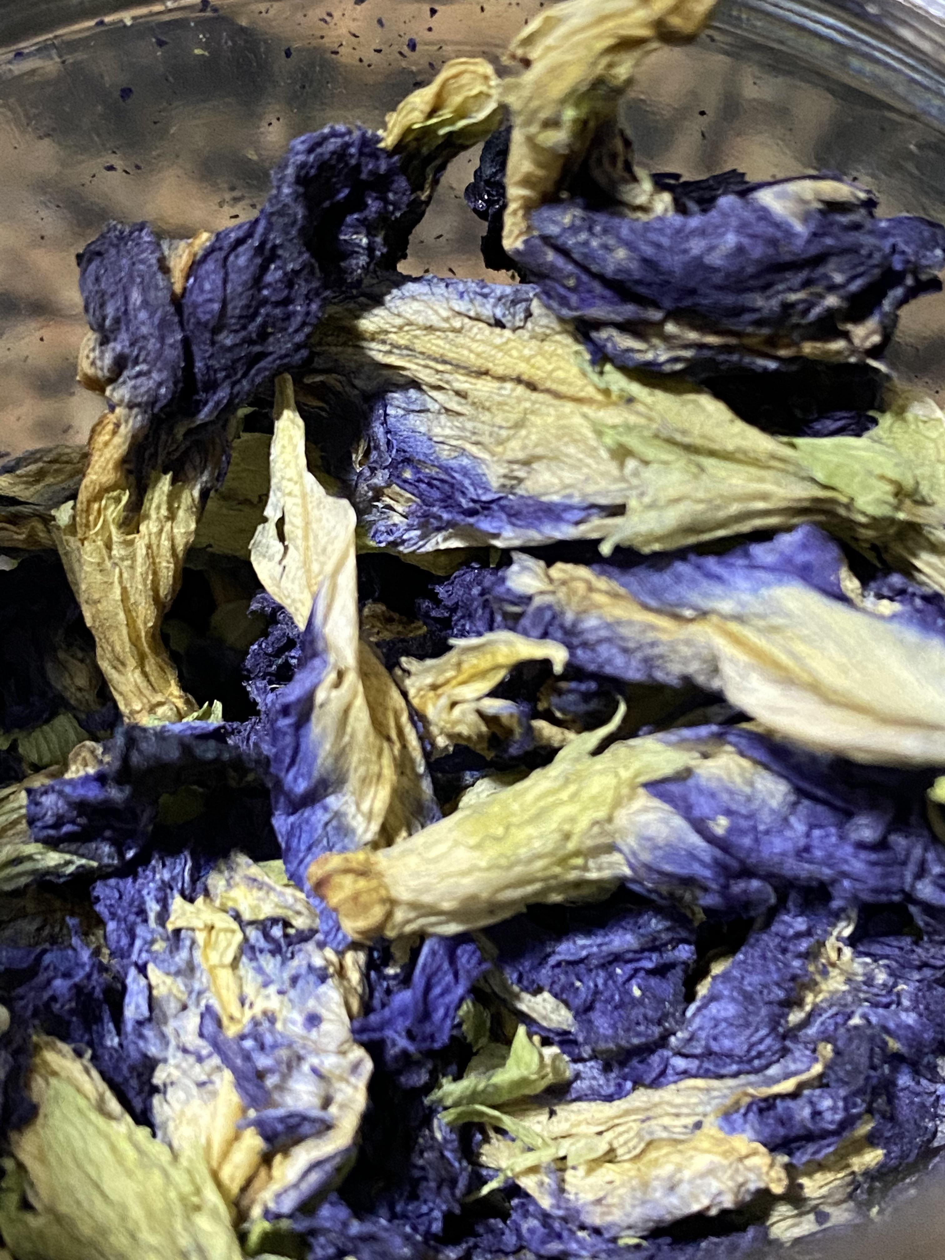 Hey guys I have found new obsession of this flower, Blue Pea Tea and I