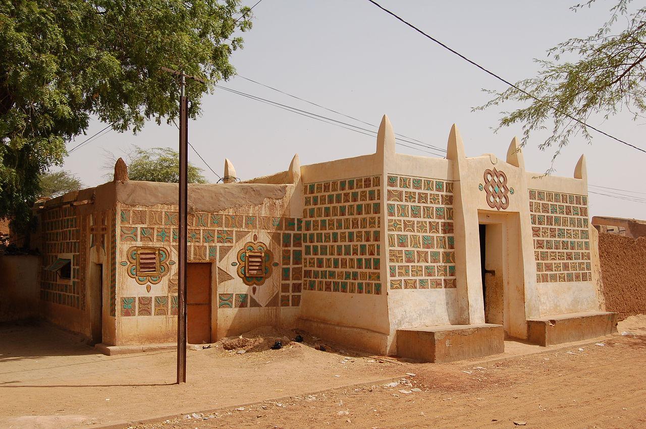 Zinder, Niger, 2007 Traditional Style House in the City's Old Town r/AfricanArchitecture