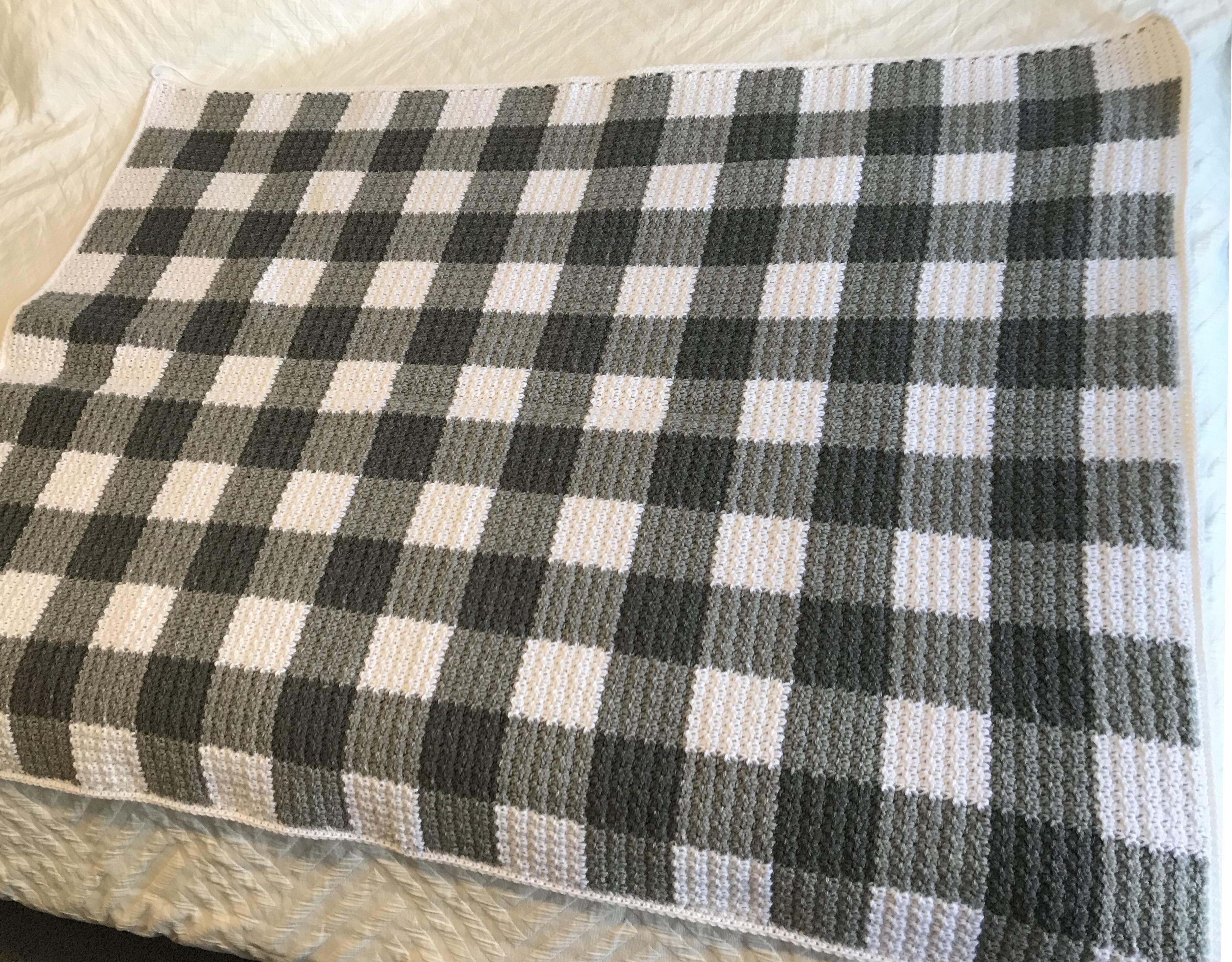 Gray gingham crochet blanket, my favorite project to make 😍 r/crochet