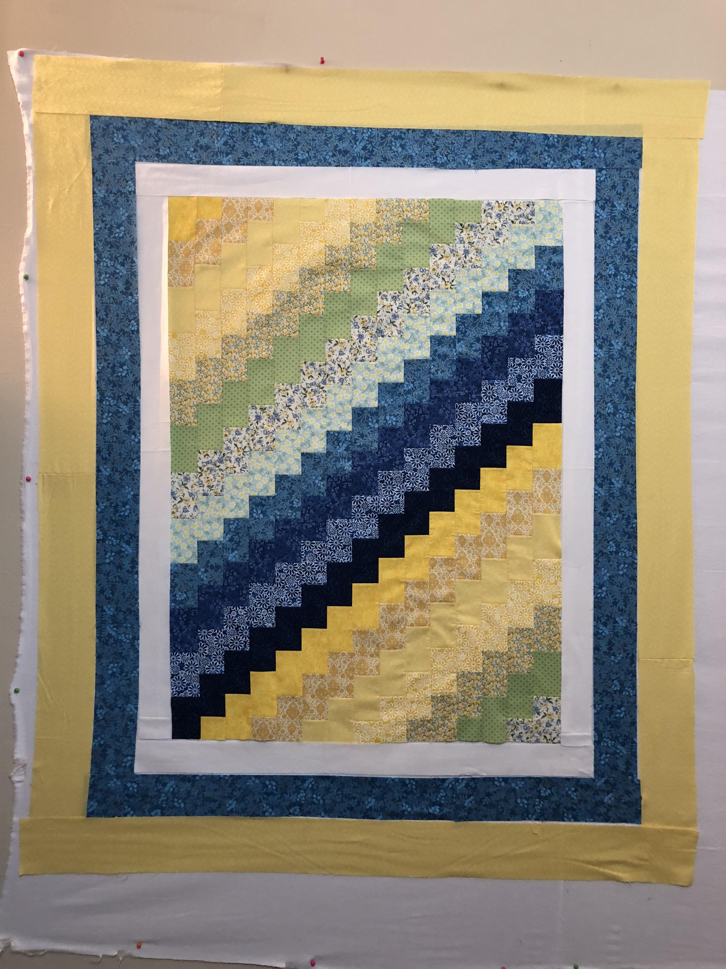 Candy Cane Lane continued. Now with borders 😃 r/quilting