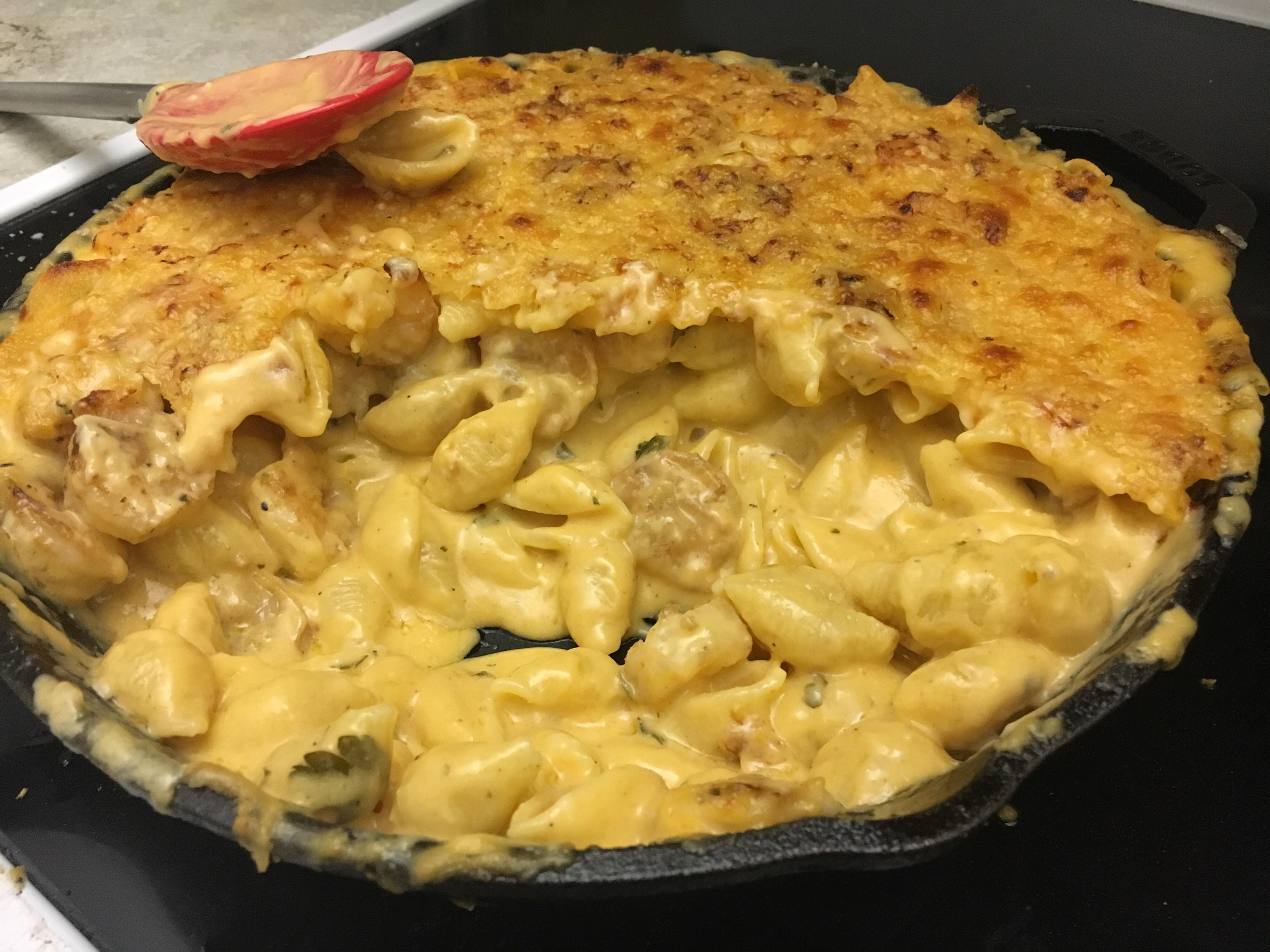 [Homemade] Sharp Cheddar and blackened shrimp Mac n cheese with a whole