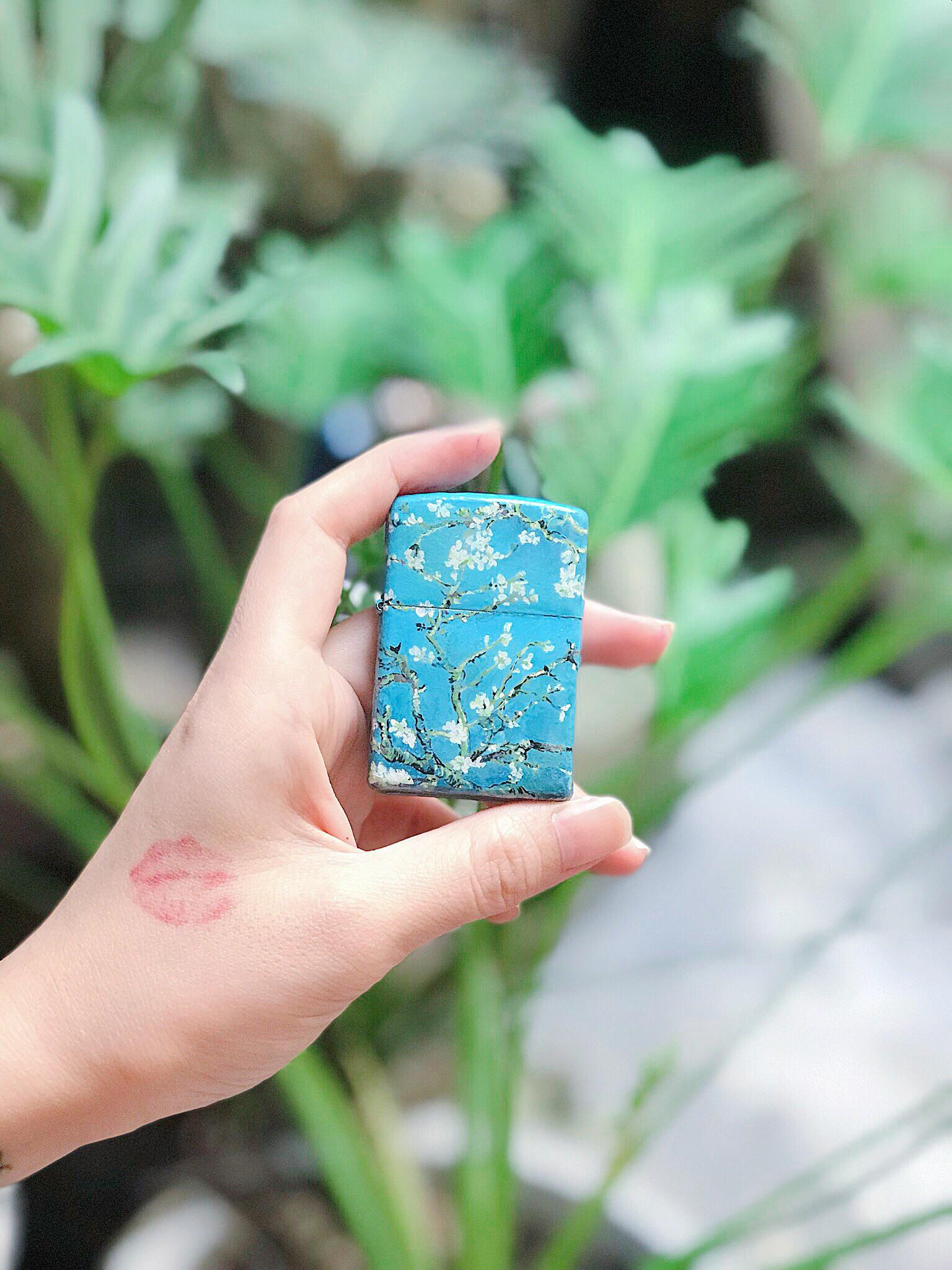 I painted my Zippo just because Im too much in love with a Van Gogh’s