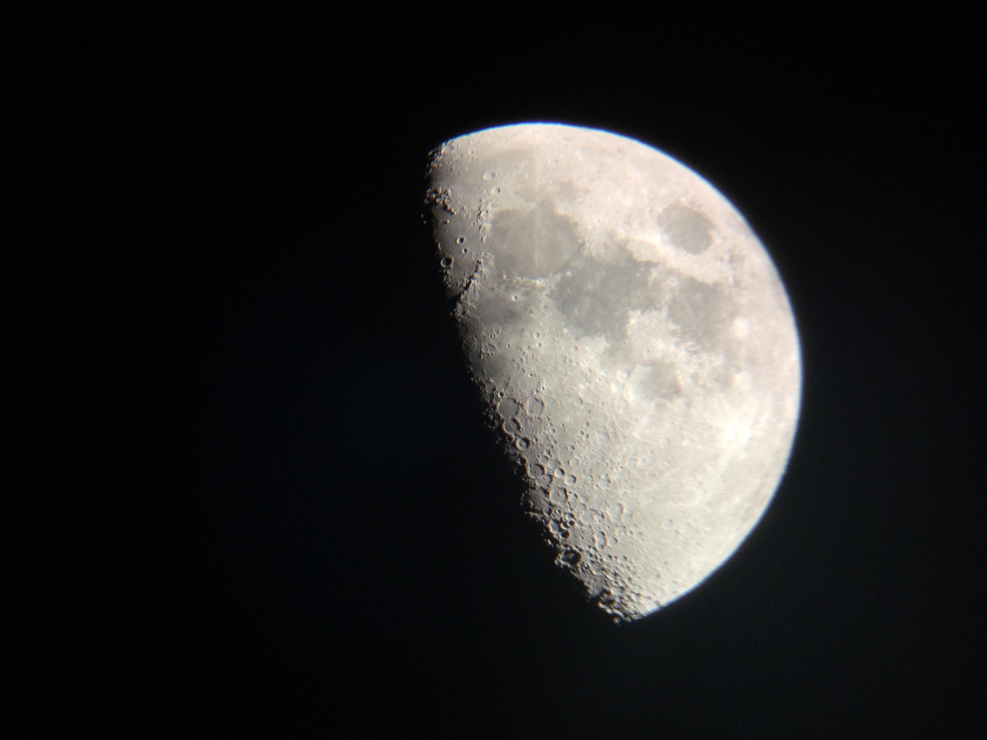 Waxing Gibbous r/astrophotography