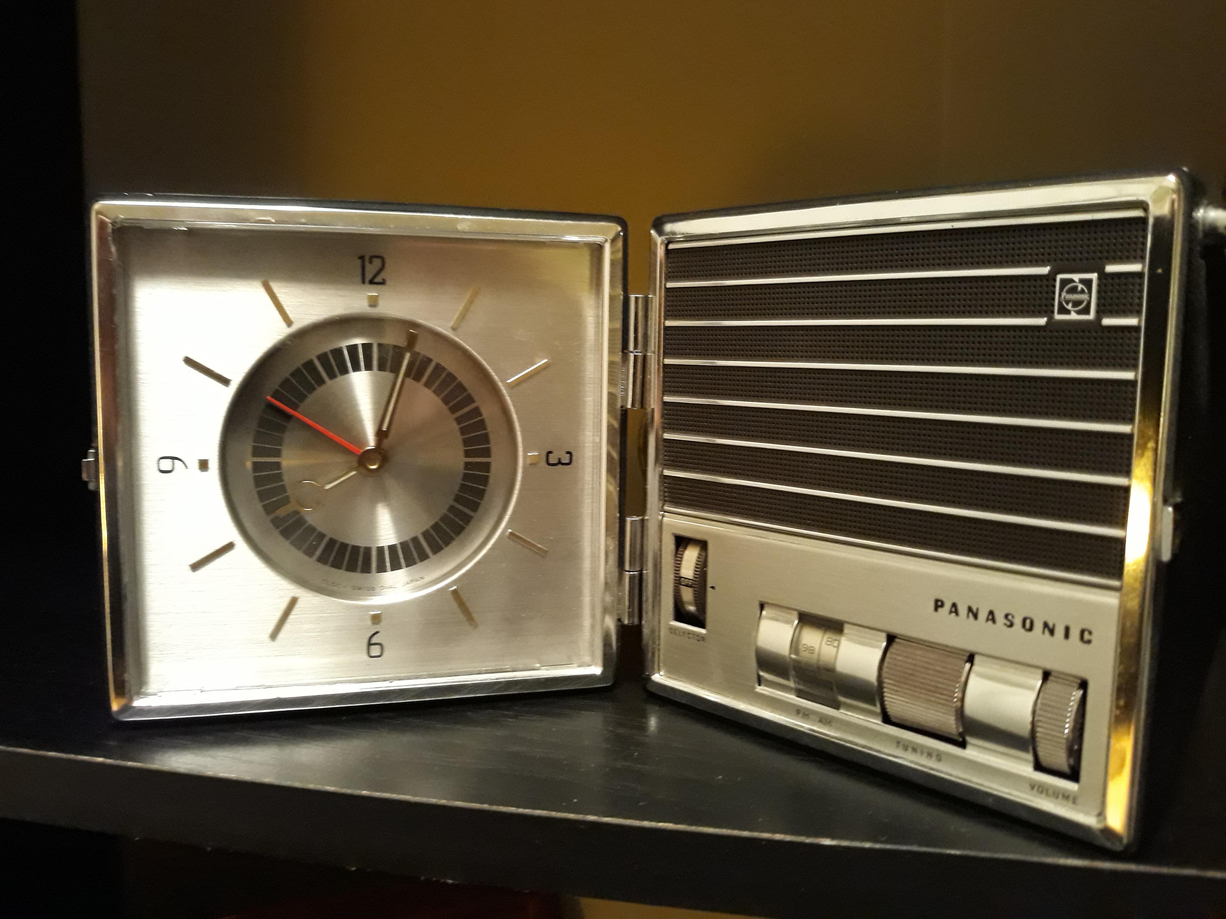 Panasonic clock radio. Picked up at Mad Vintage in San Angelo, TX. r/vintage