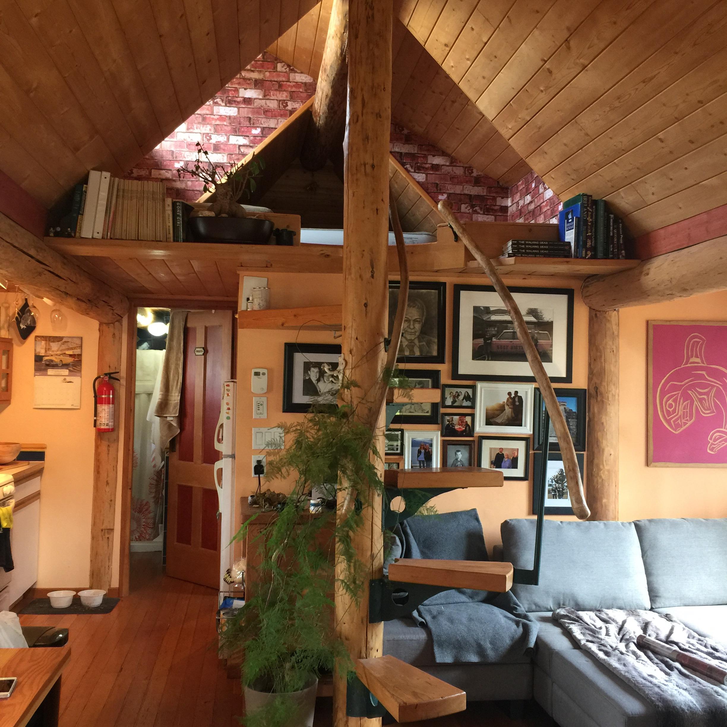 My log cabin downtown Vancouver r/CozyPlaces