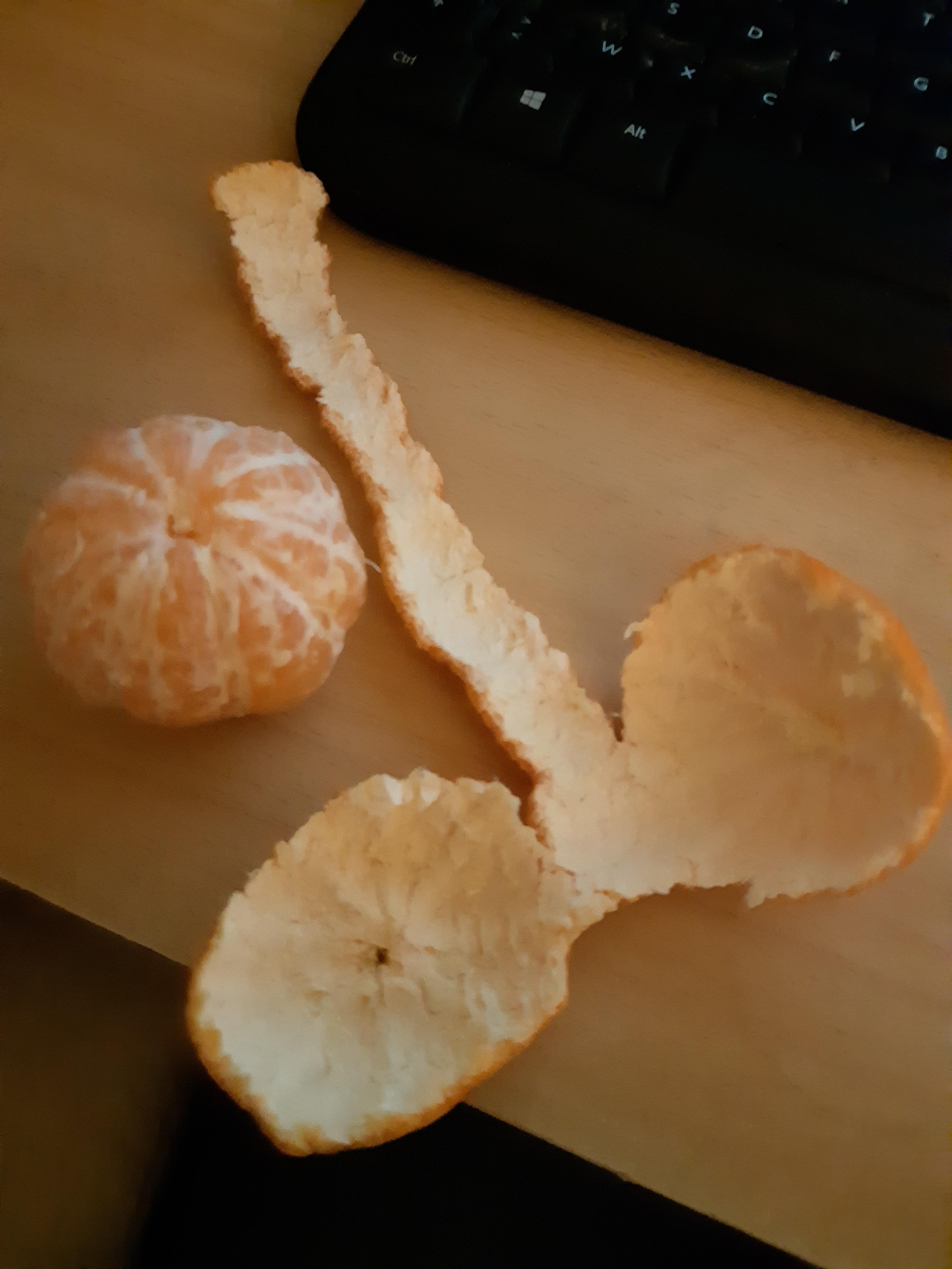 The way I peel my clementine r/mildlypenis