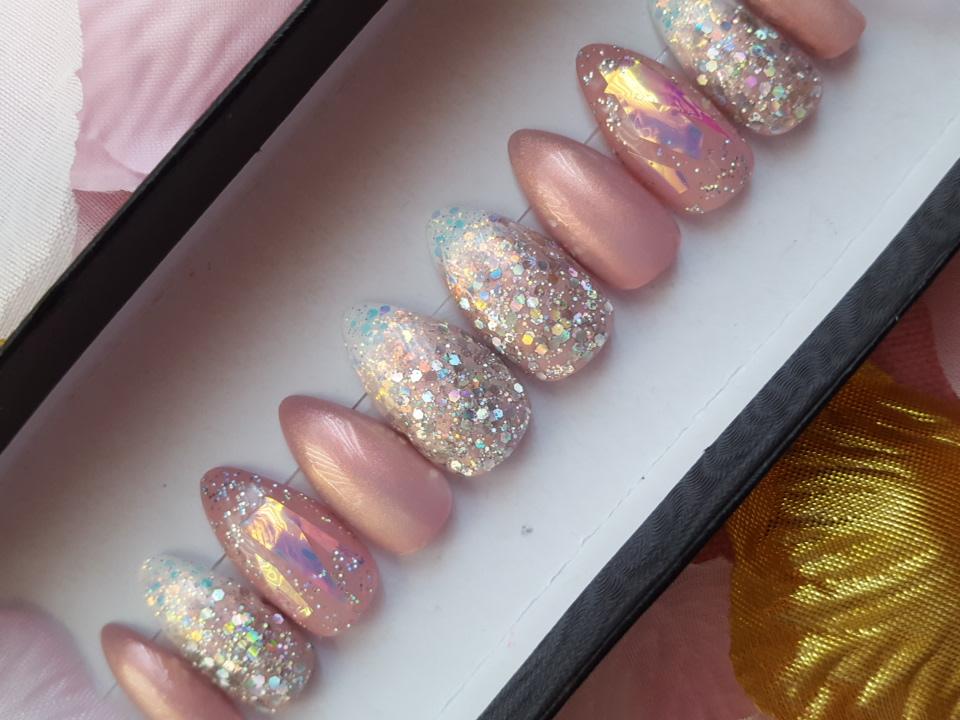 Rose Gold Glitter nails! r/RedditLaqueristas