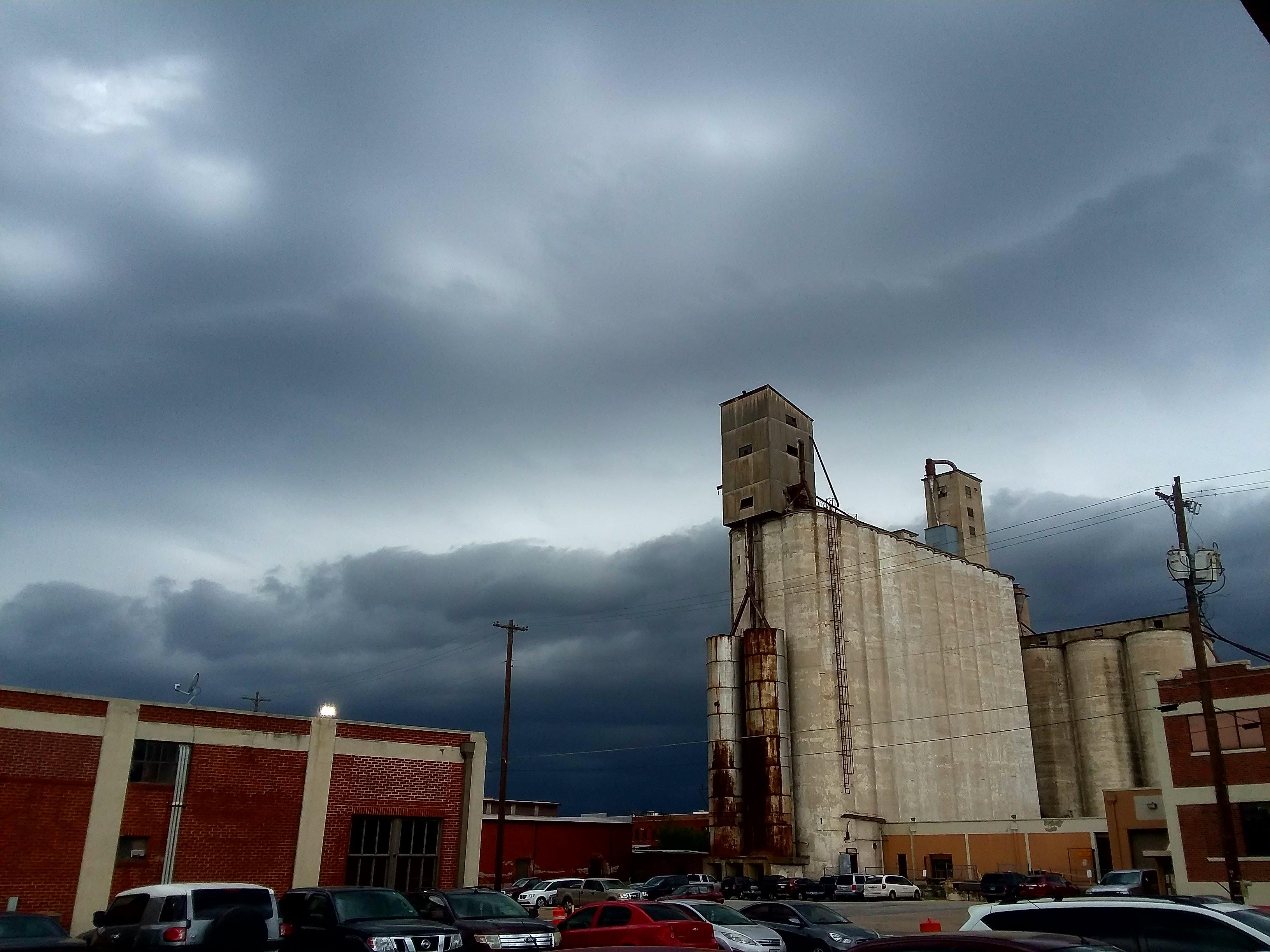 Sherman, TX Calm Before the Storm r/weather