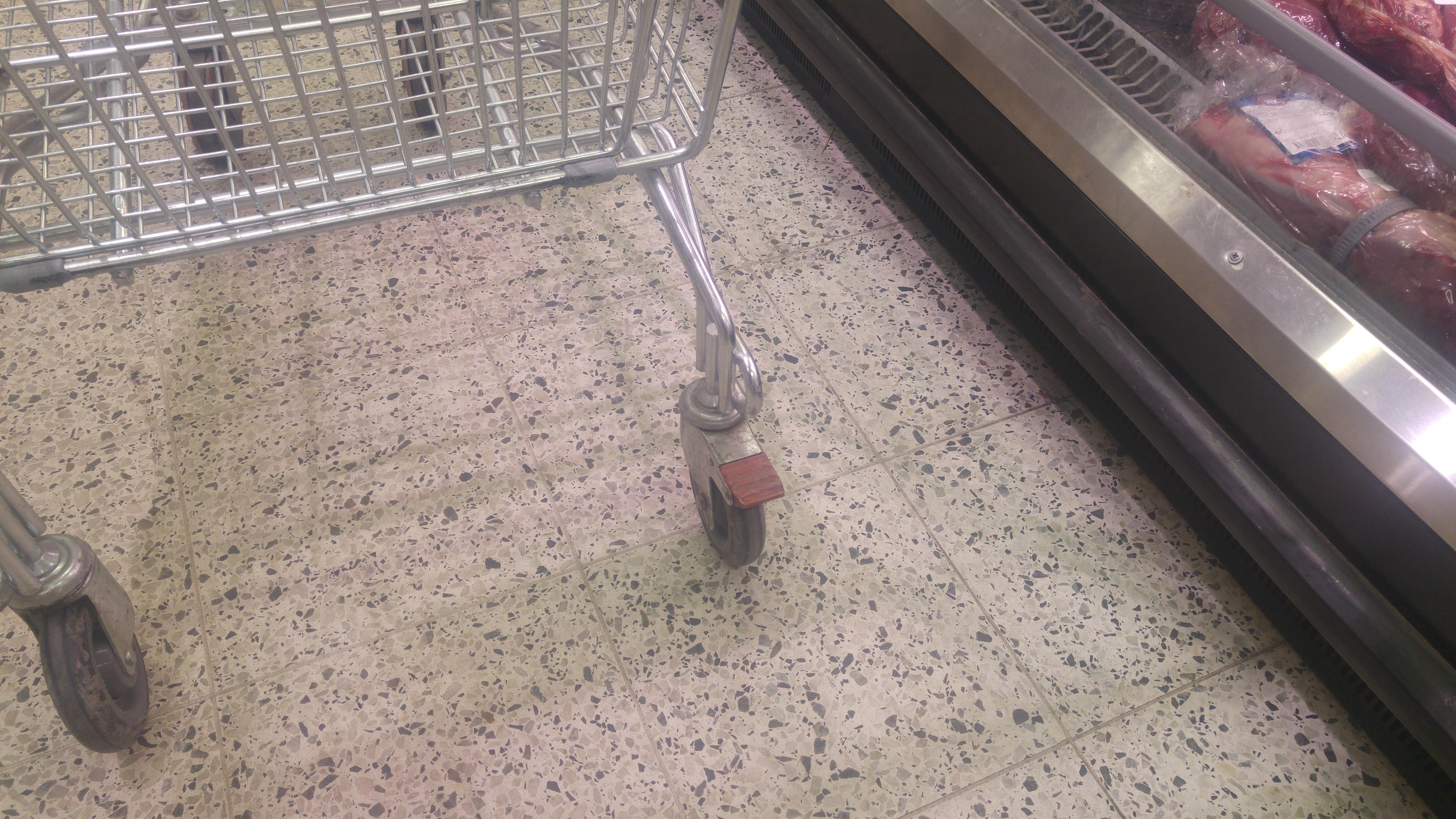 This shopping cart with brake r/mildlyinteresting