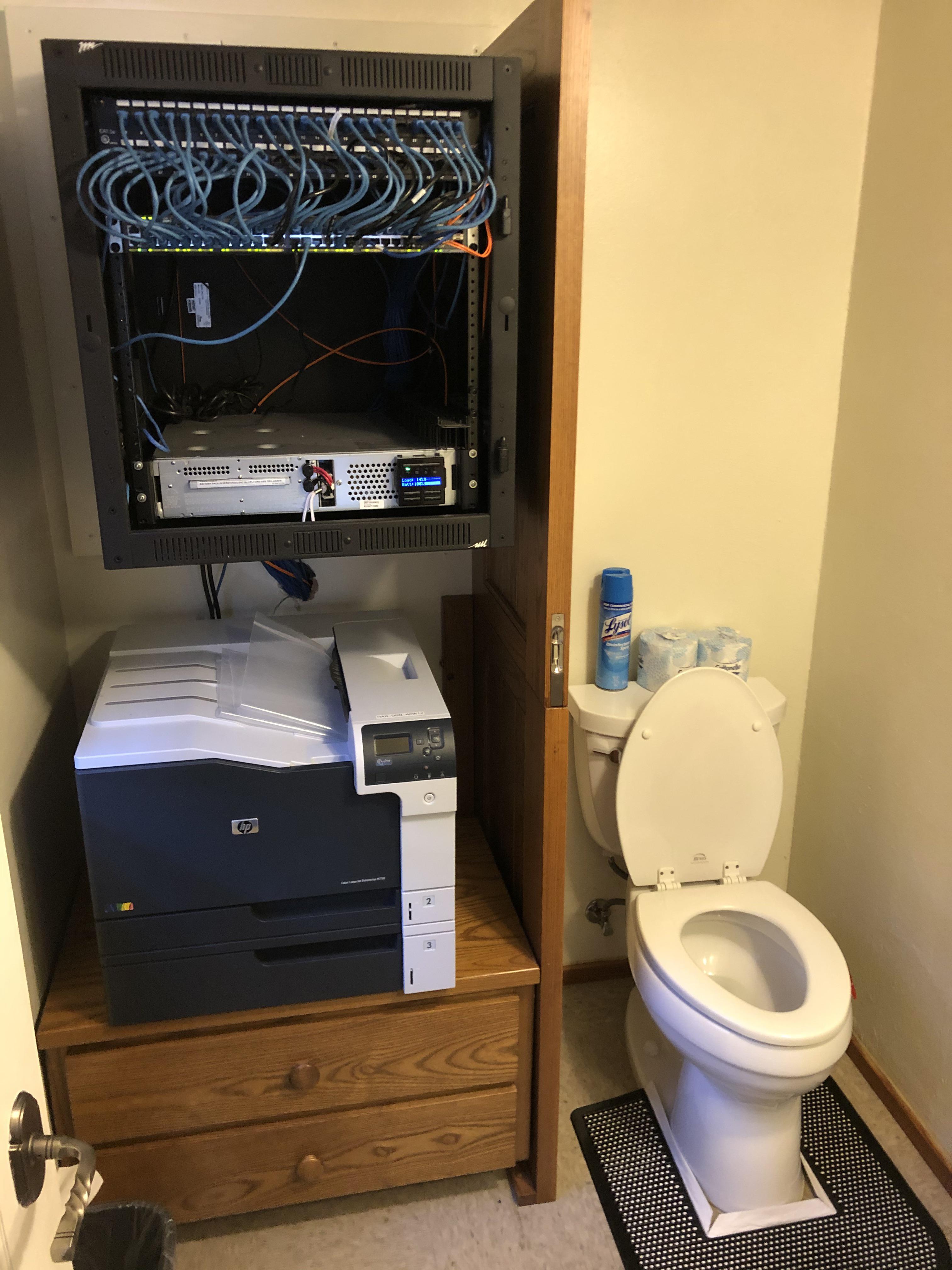 Nothing like good ole air cooling... from somewhere special. r/techsupportgore