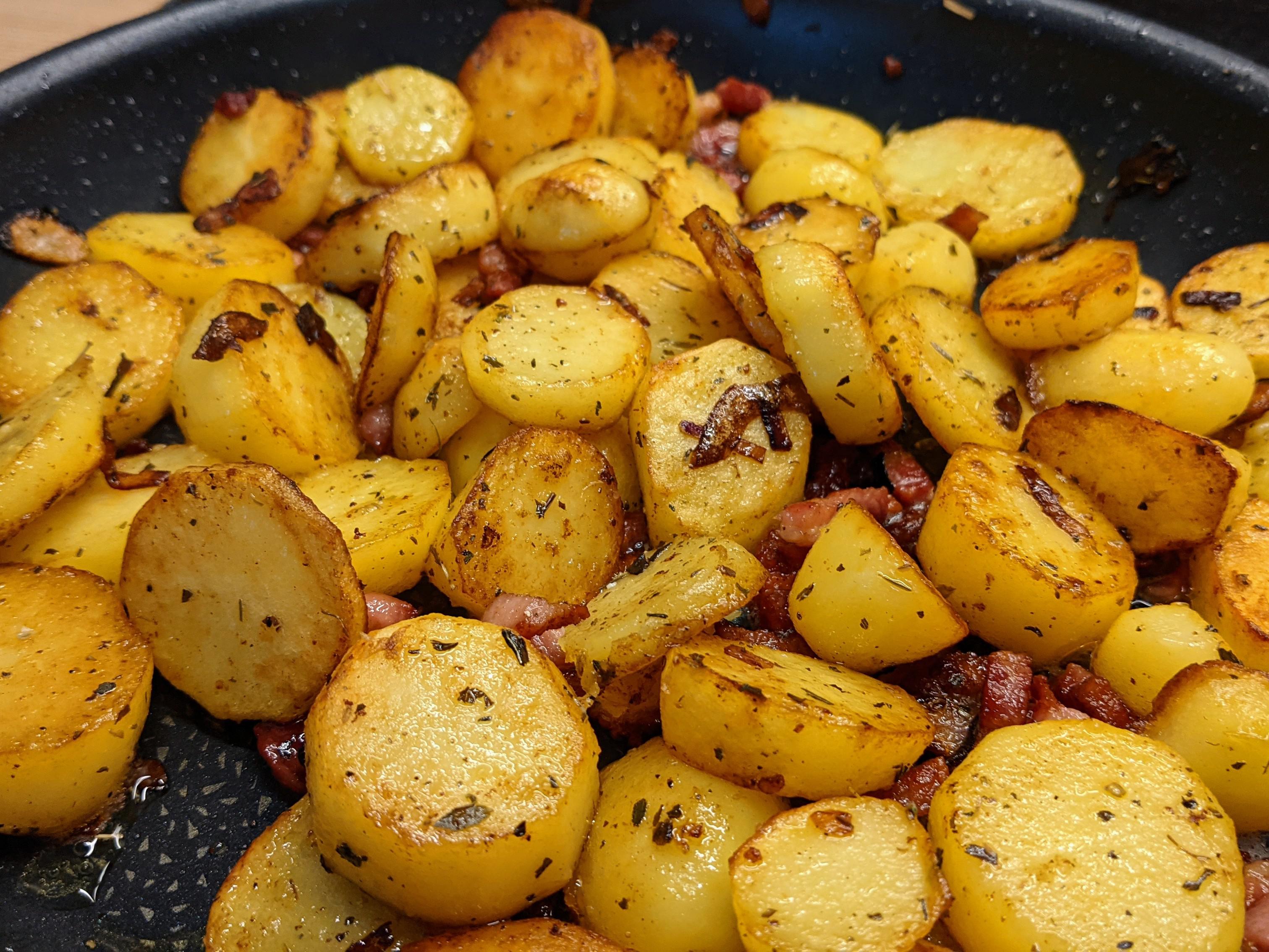 [Homemade] Fried Potatoes r/food