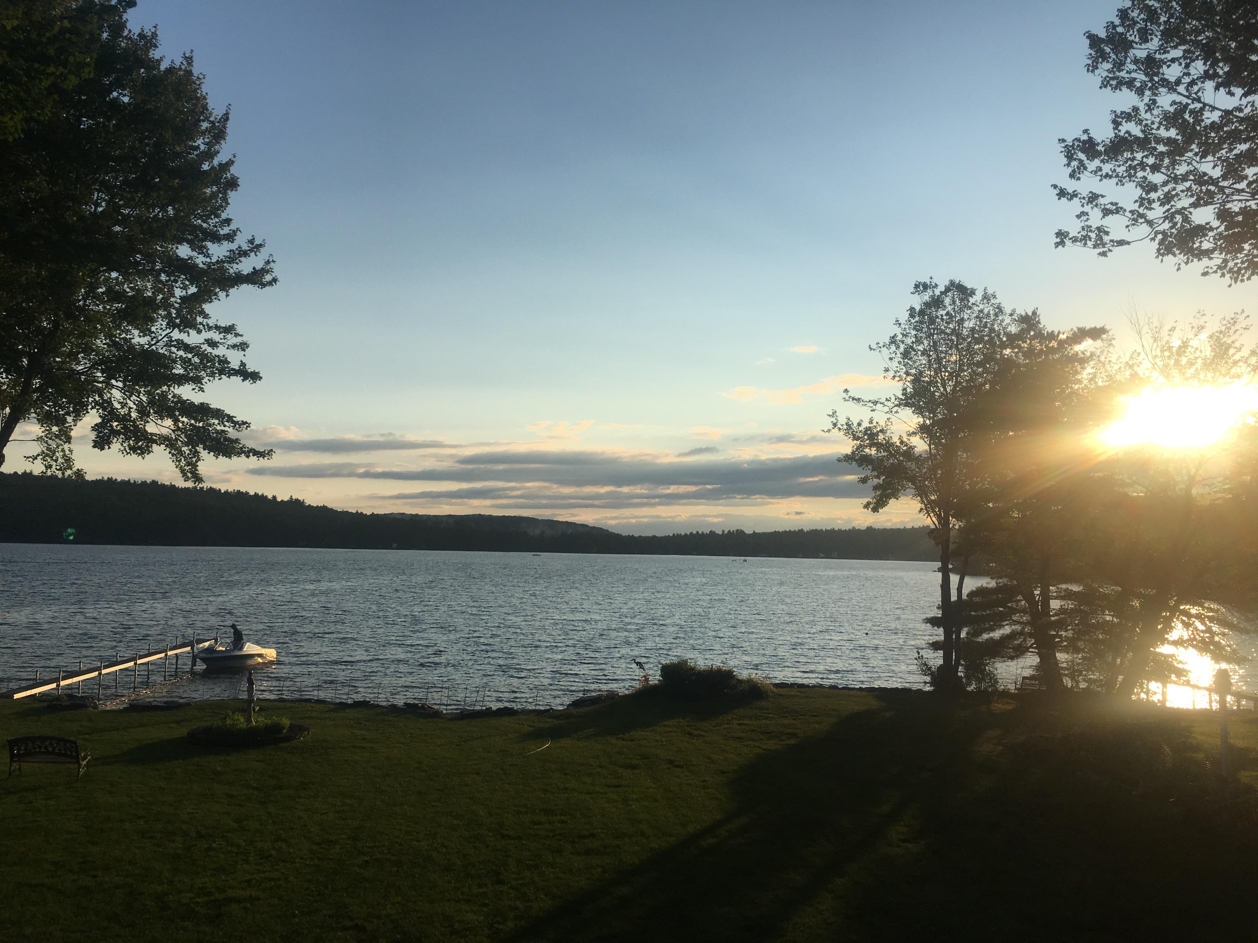 Lake Ashuelot, New Hampshire r/pics