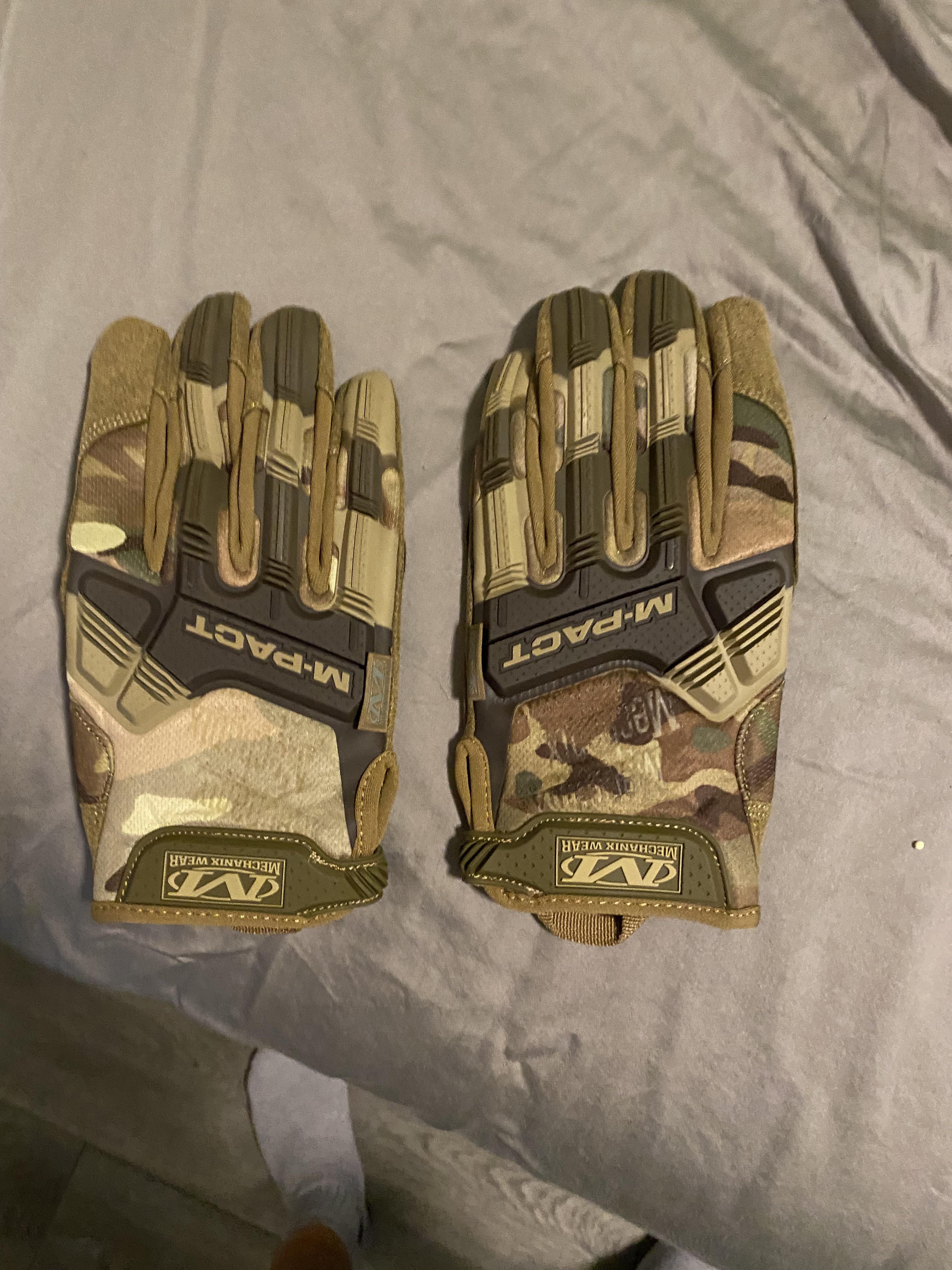 What fingers do people cut off of their gloves. r/airsoft