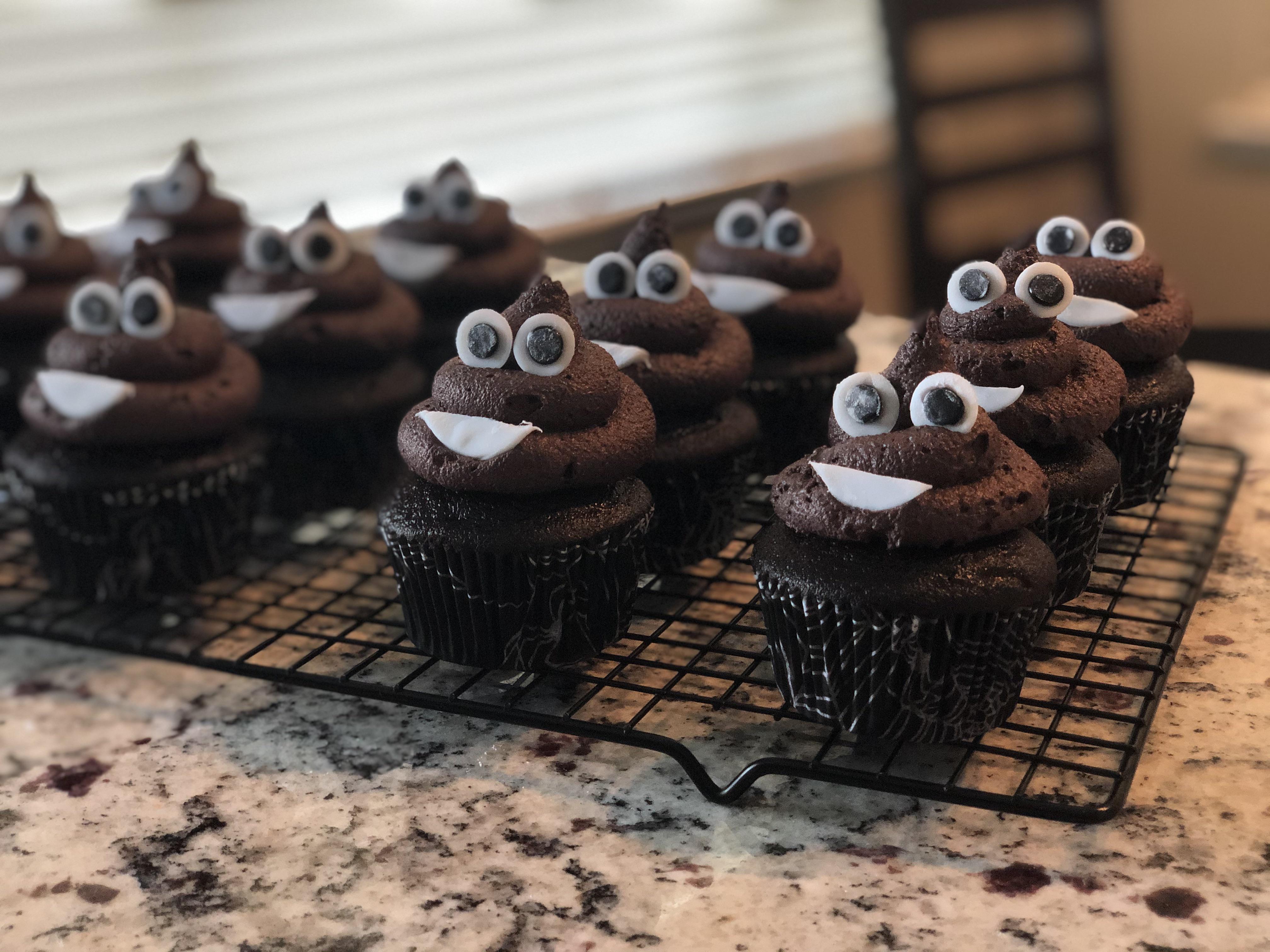 I made Poop Emoji Cupcakes for my son. 💩 r/desserts