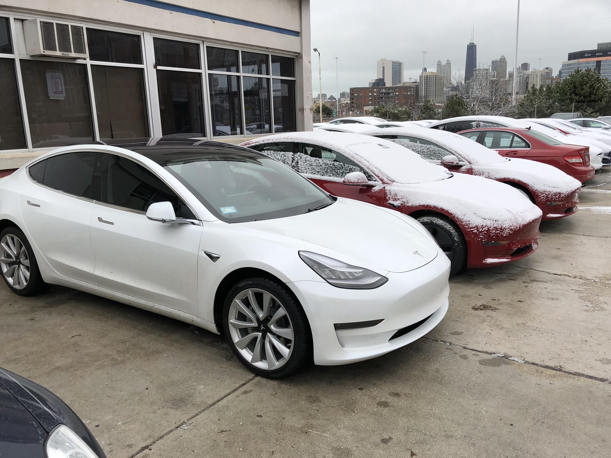 3x Tesla 3 at Tesla Chicago TeslaModel3