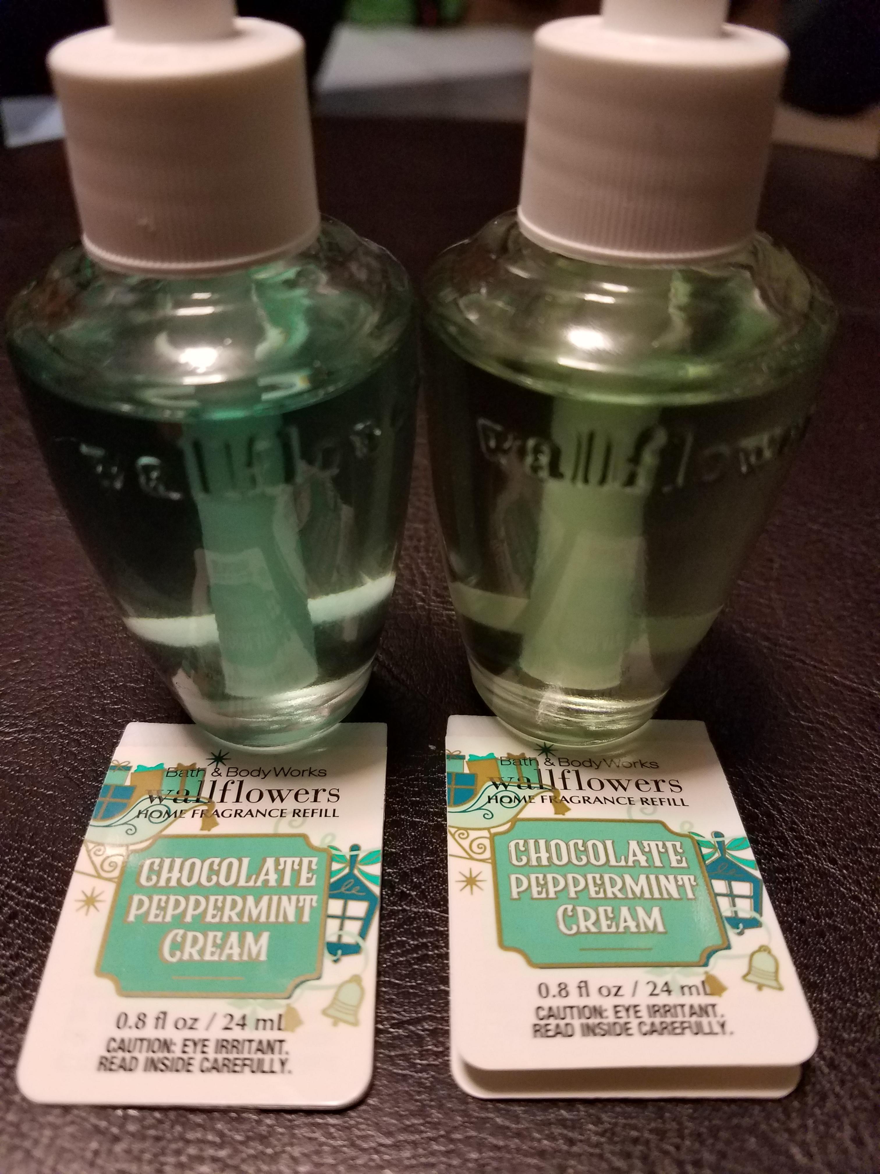 How often do the wallflowers smells/color differ so much between online orders vs the store? r