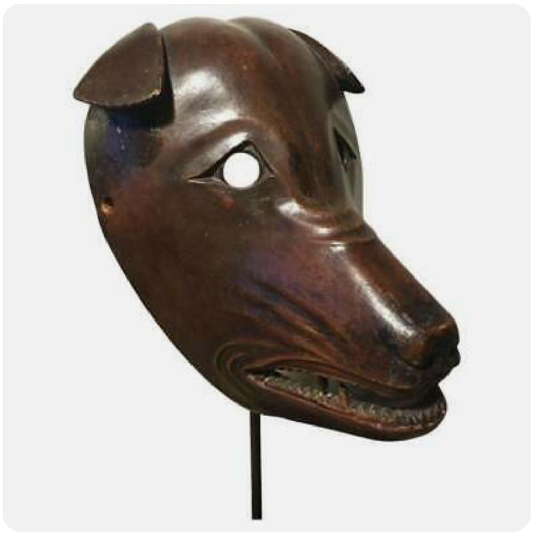 Japanese wooden Inu 犬 (Dog) Mask (1800s) (1041x1041) r/ArtefactPorn