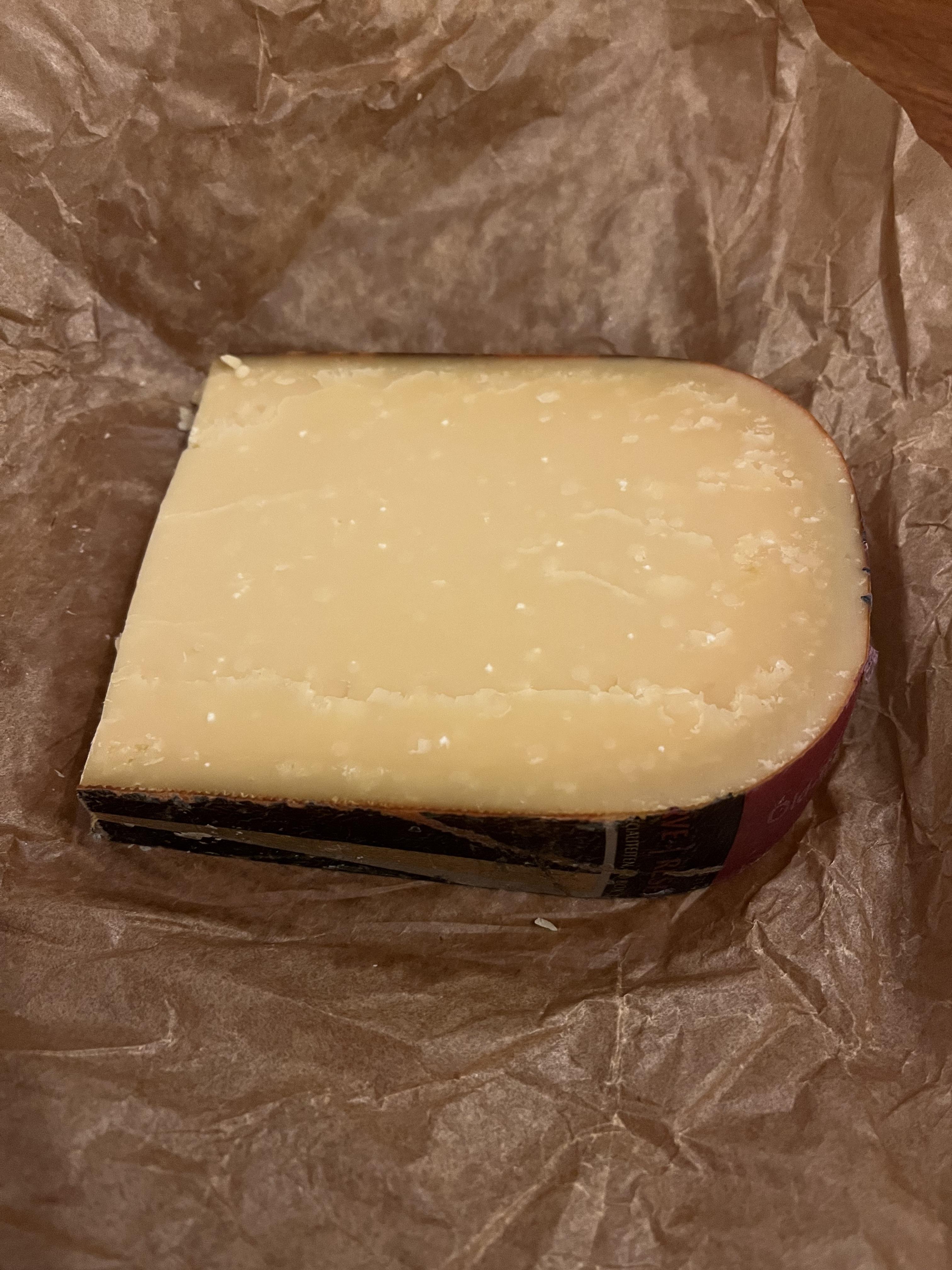 Probably the best gouda I've ever tasted, great flavor and calcium