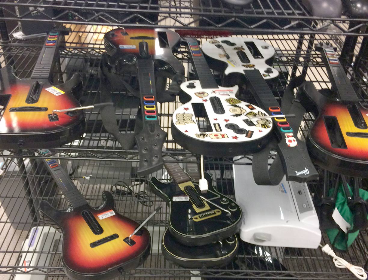 Can you take apart a ps2 guitar hero guitar lassaenterprise