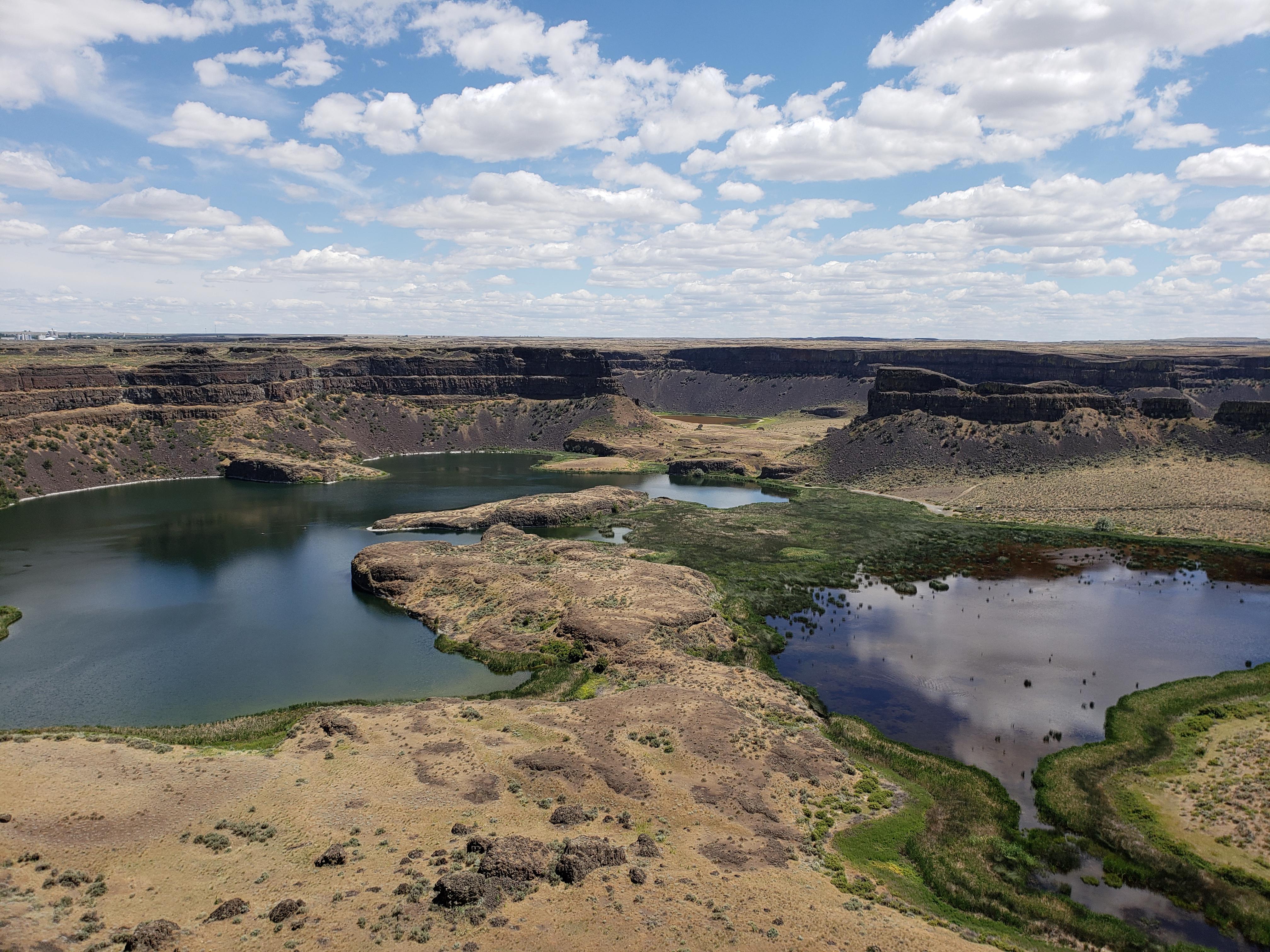 Dry Falls is one of my favourite spots in Washington. r/Washington