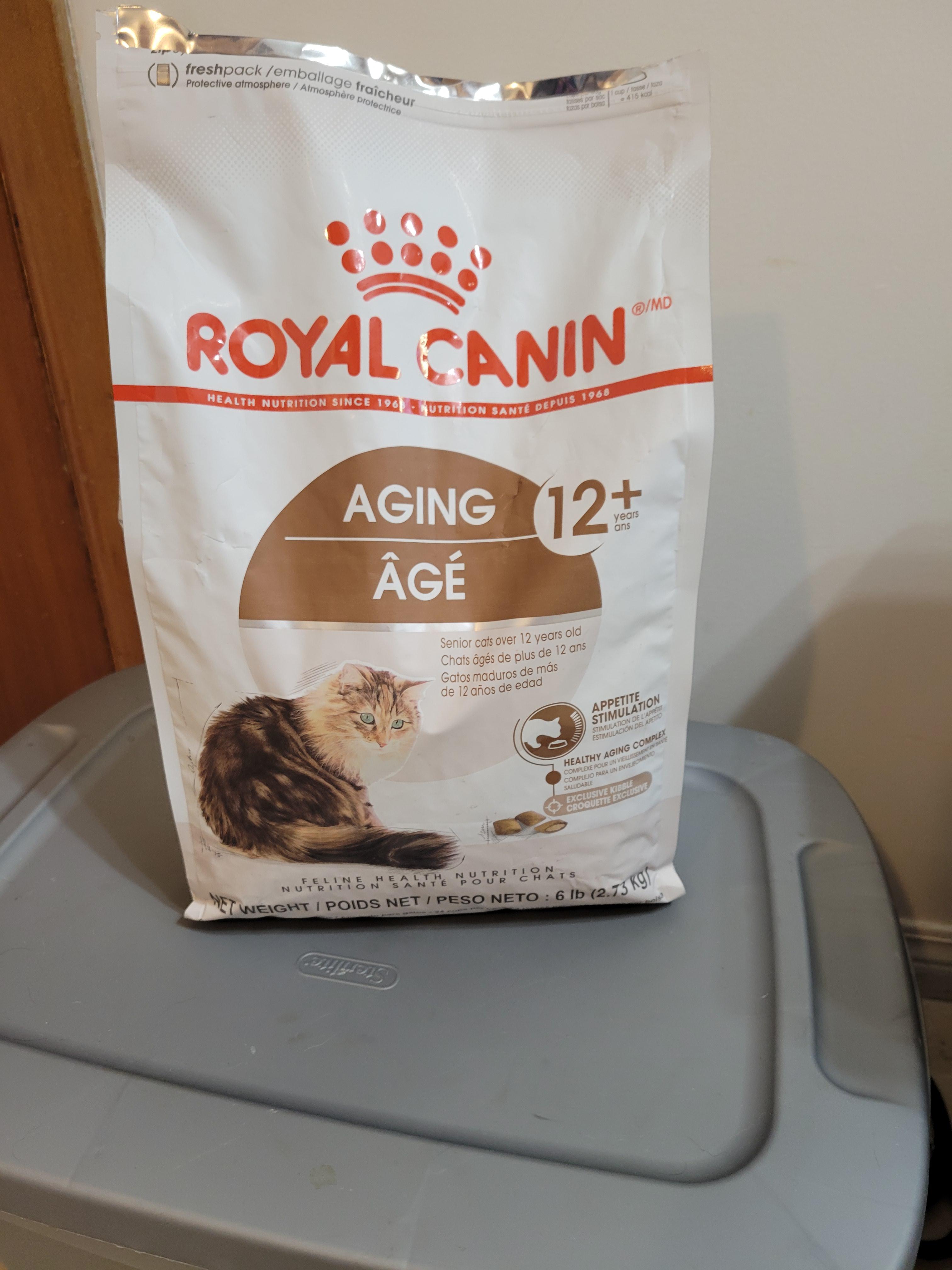 Cat food for 13 yr and 7yr? 13 is M and has thyroid disease. 7 yr is F