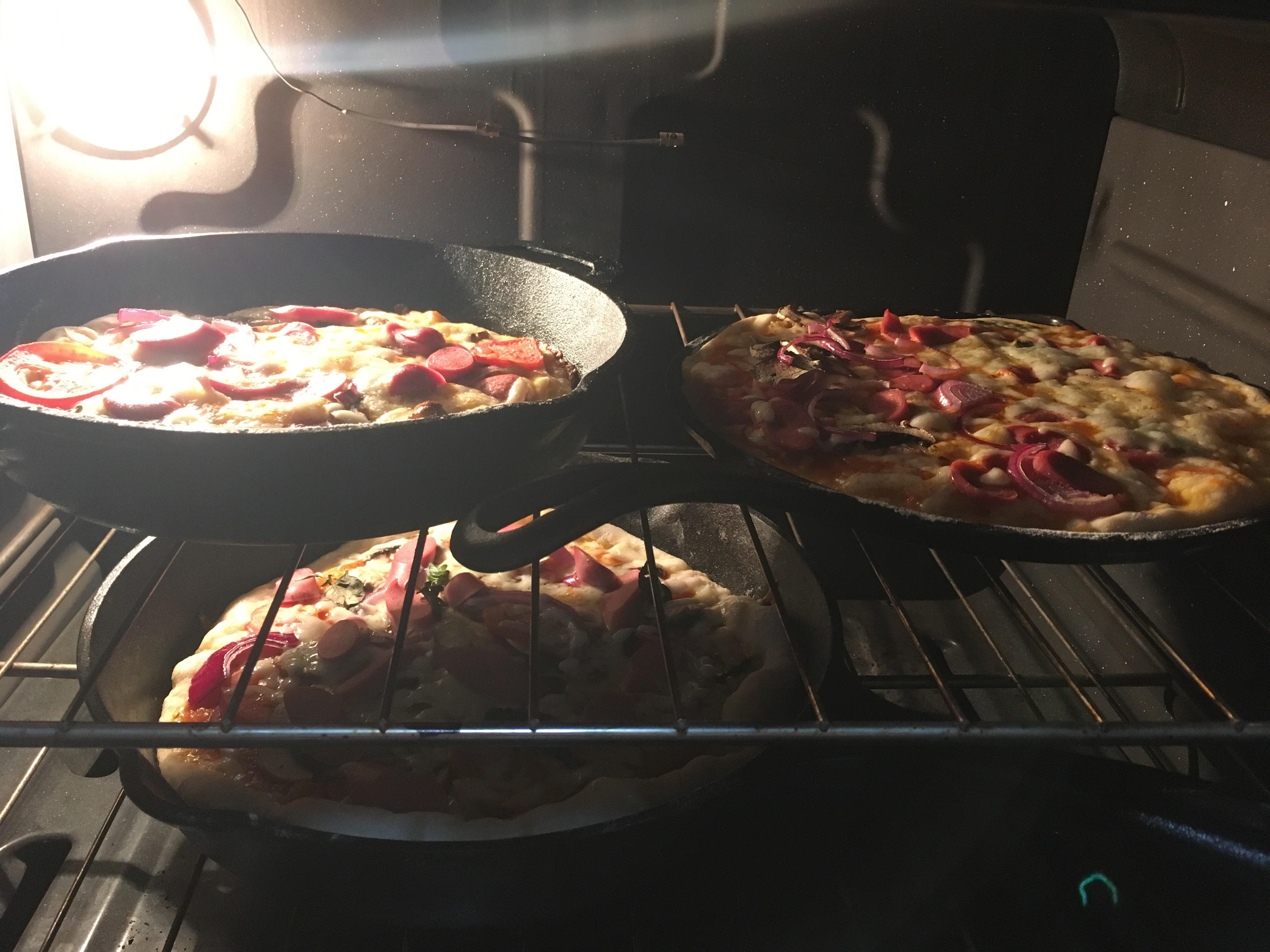 Pizza!!!! Lodge and Amazon pans r/castiron