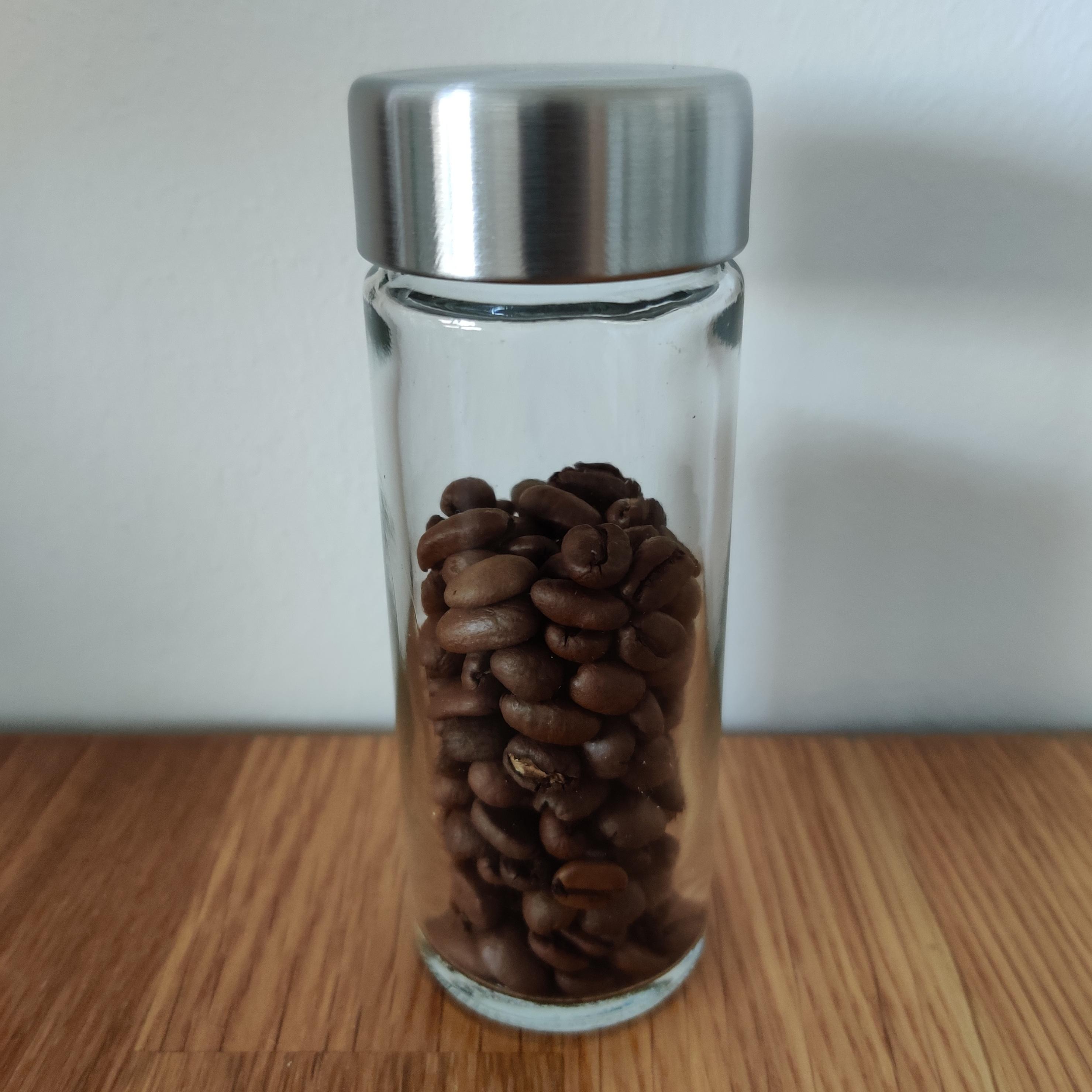 1€ globally available bean cellar IKEA ÖRTFYLLD. Shown with 20g of
