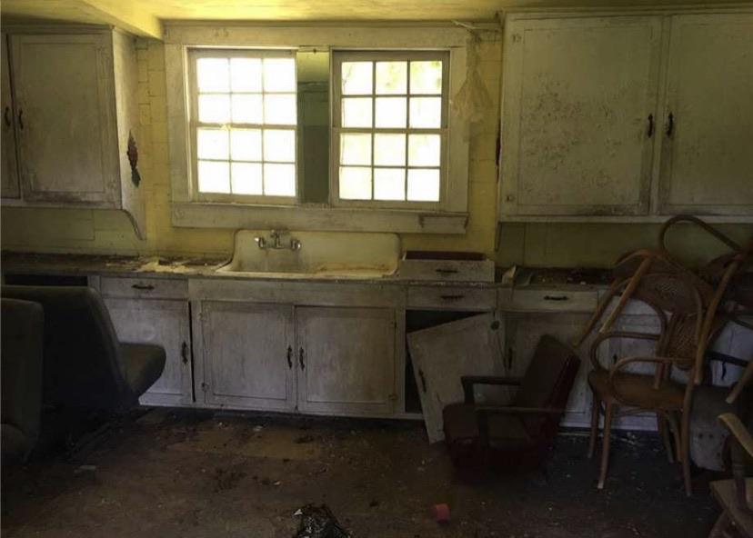 I woke up here Kitchen.1 (Part 2 of 5) r/backrooms