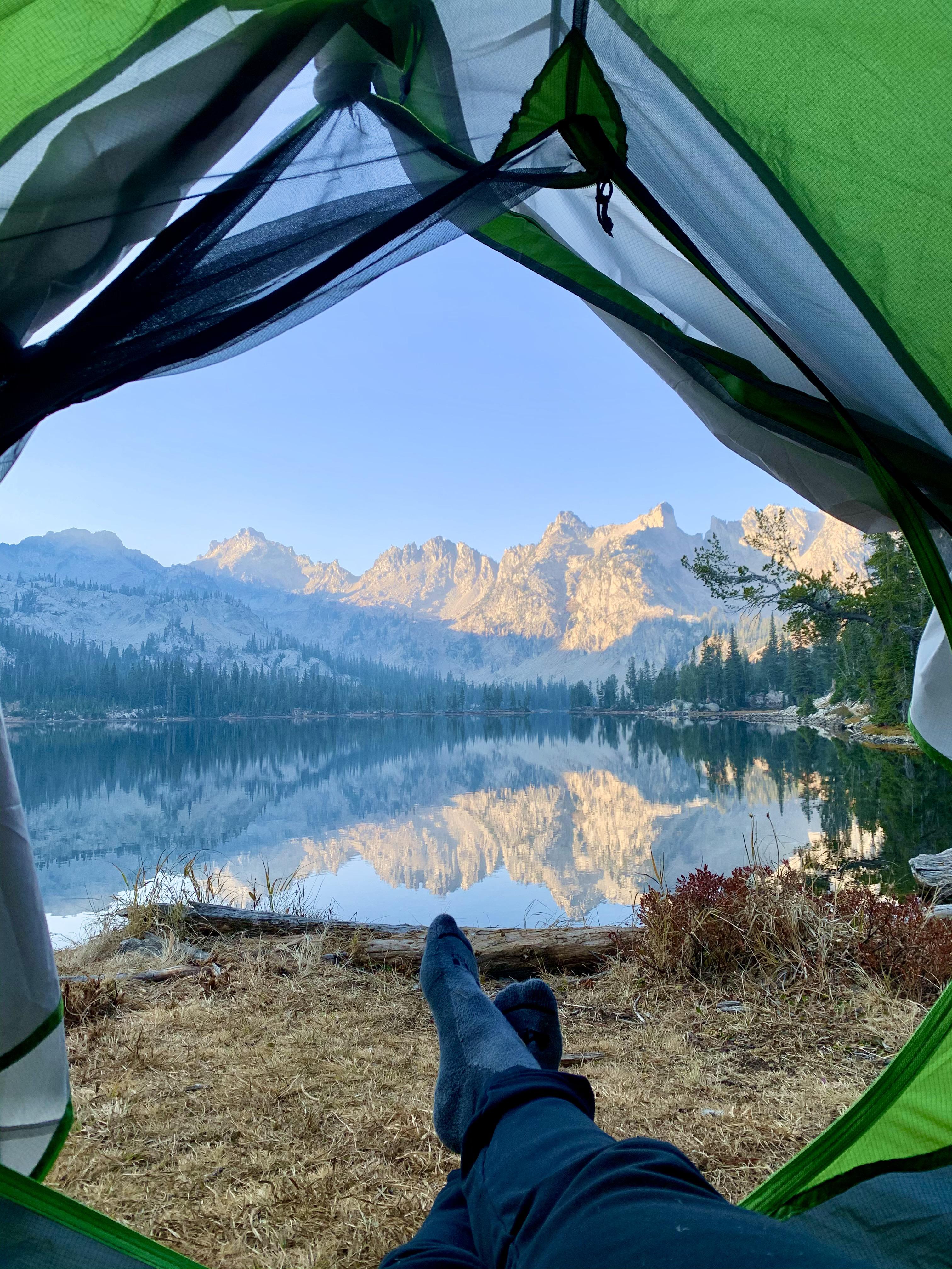 Alice Lake, Sawtooth Mountains, Idaho r/CampingandHiking