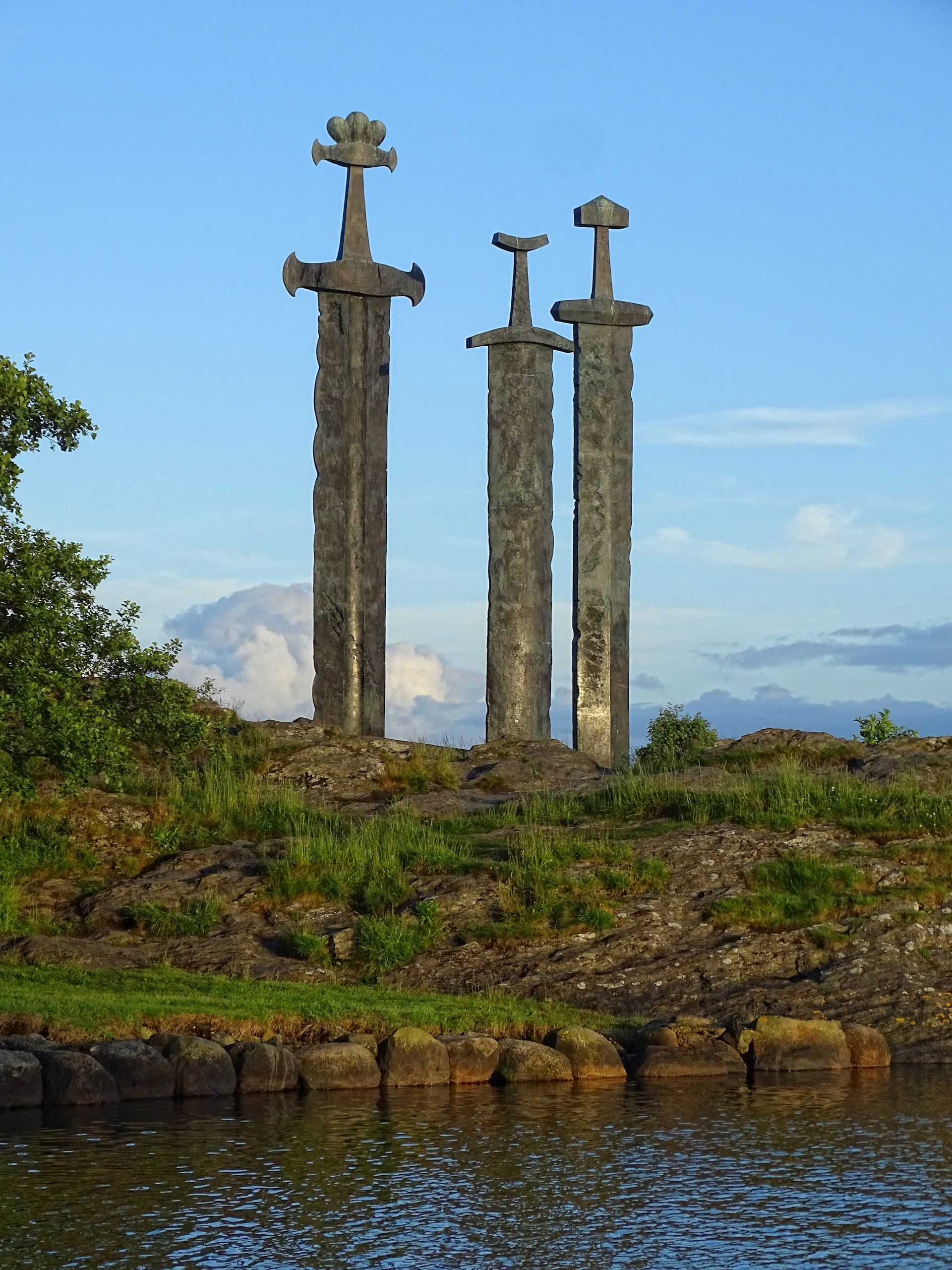 Sverd i fjell (English Swords in Rock) is 32 ft. tall commemorative