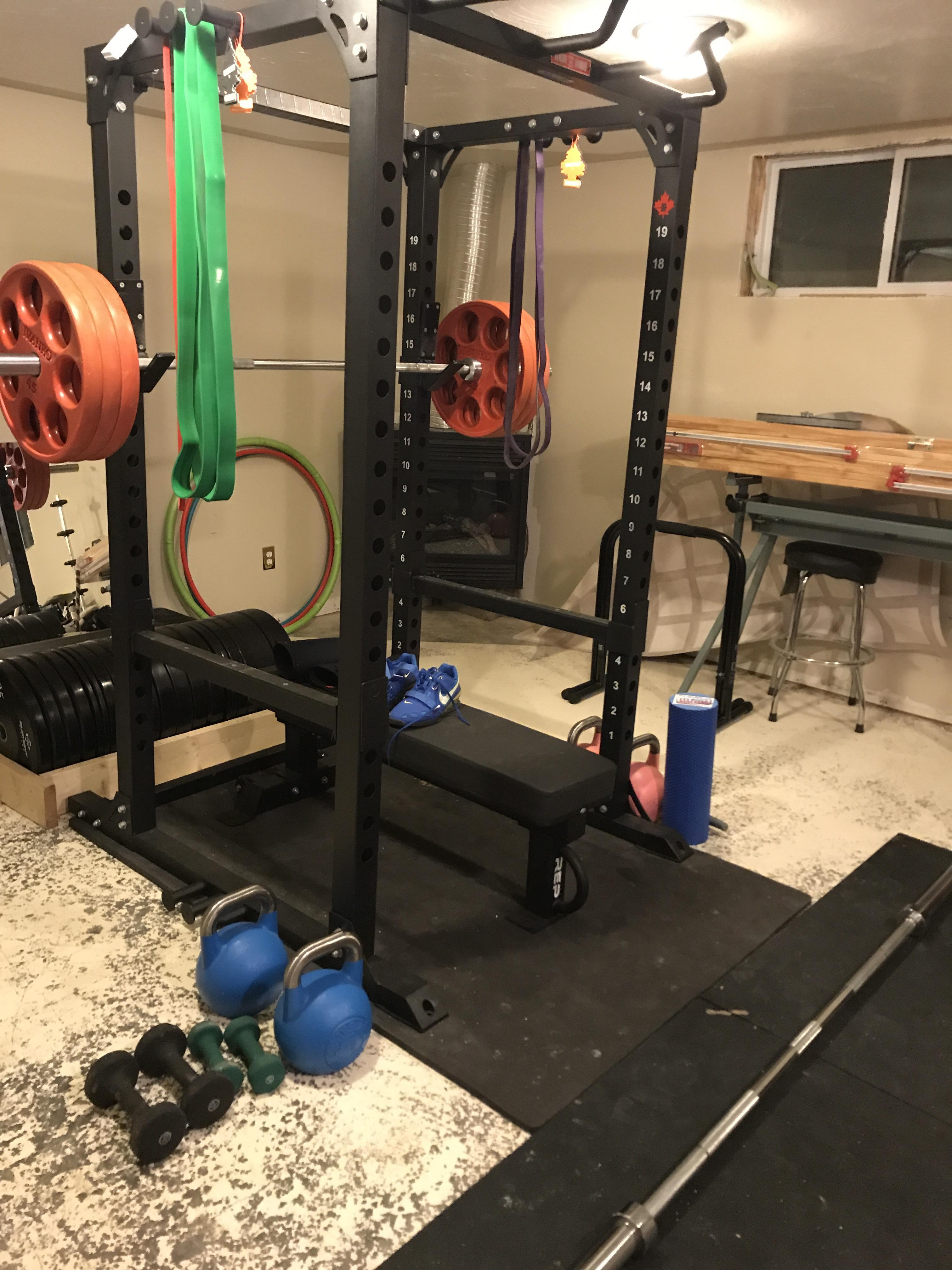 Little home gym in Canada r/homegym