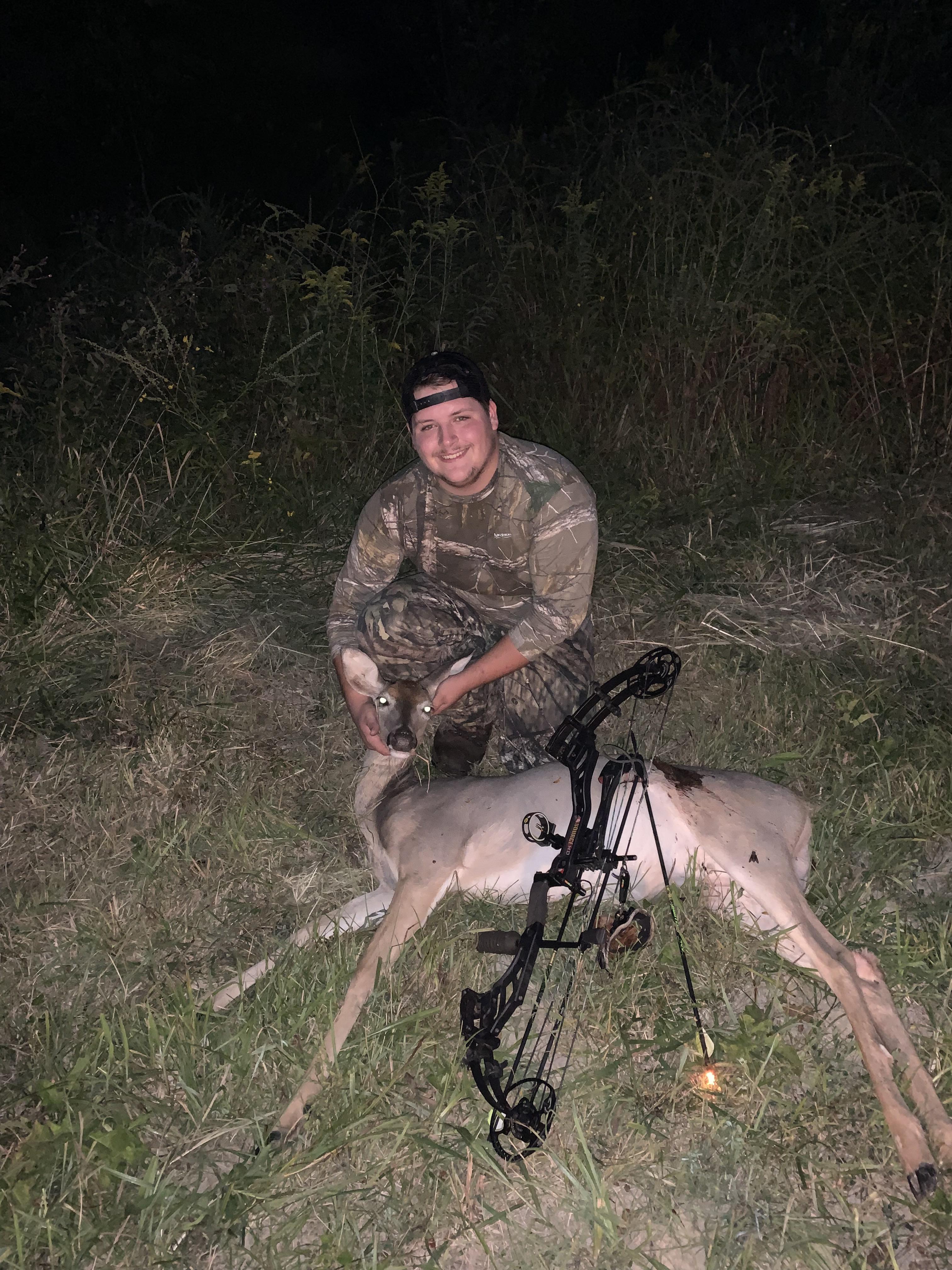 First archery deer here in southern MO! r/bowhunting