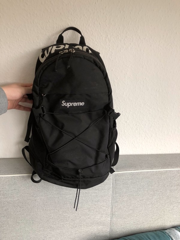 What's a cheaper (not necessarily brand) alternative to this backpack