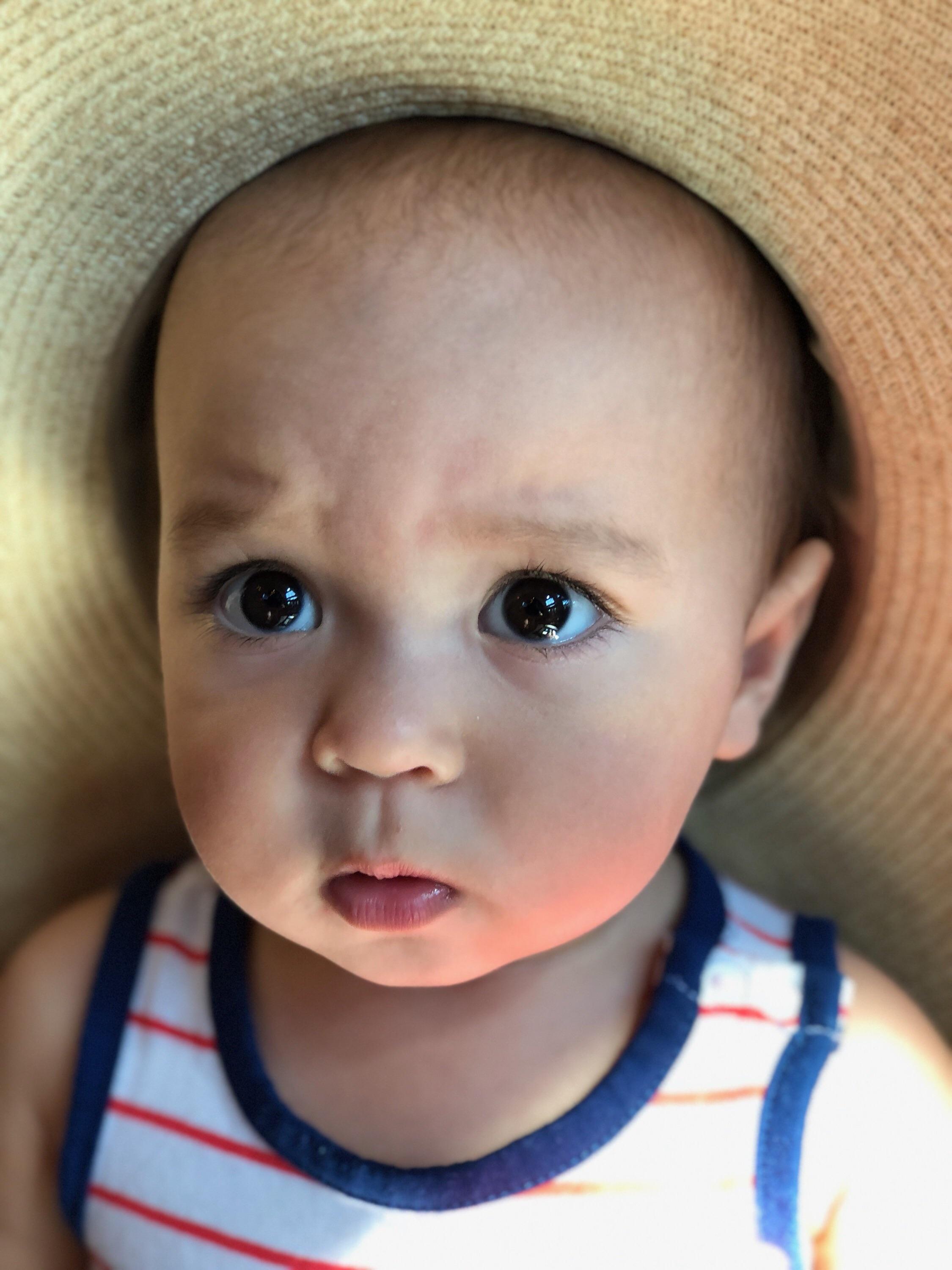 Them big brown eyes. r/babies