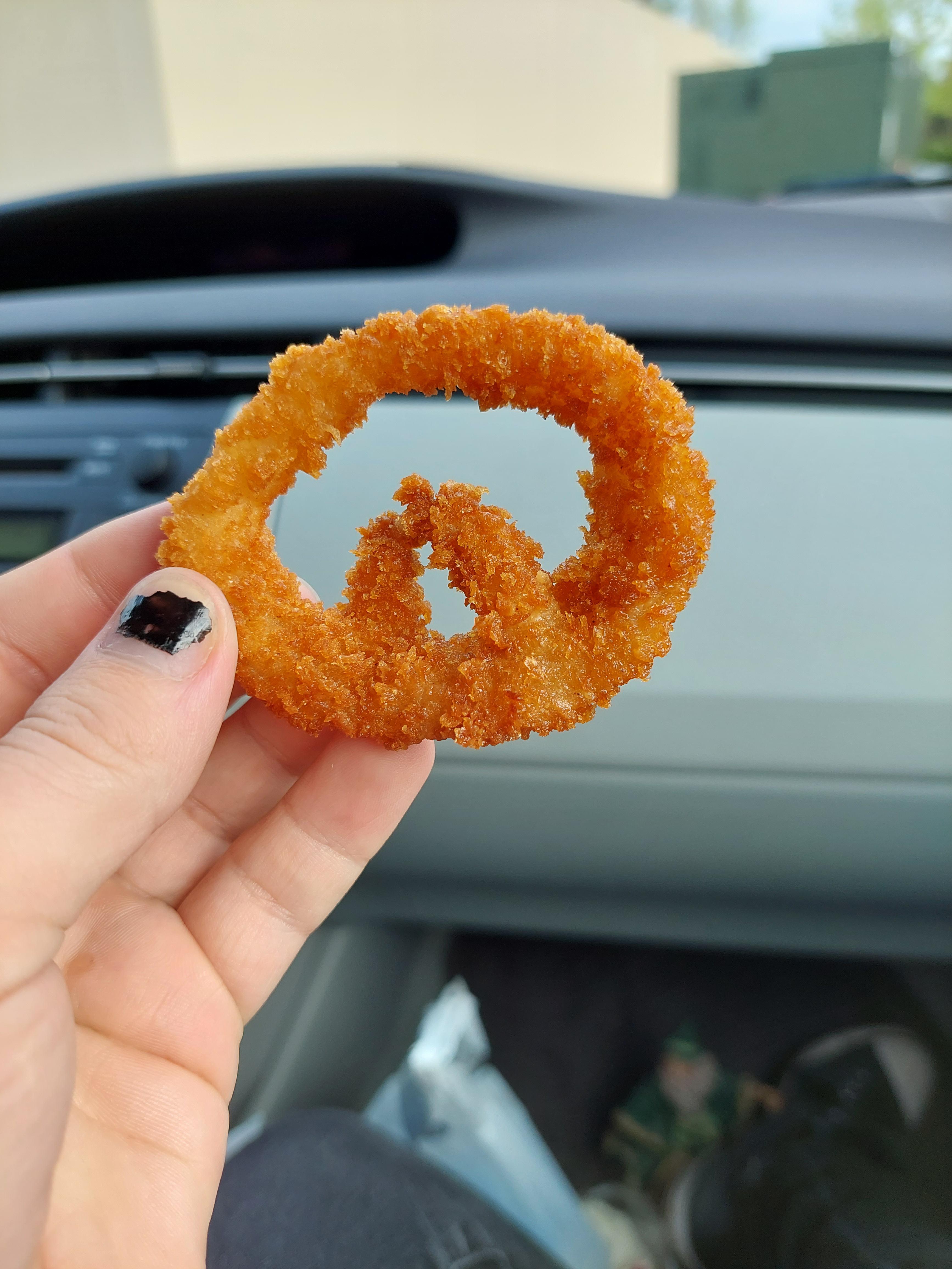 Aww yeah got a borderlands onion ring from dairy queen borderlands3