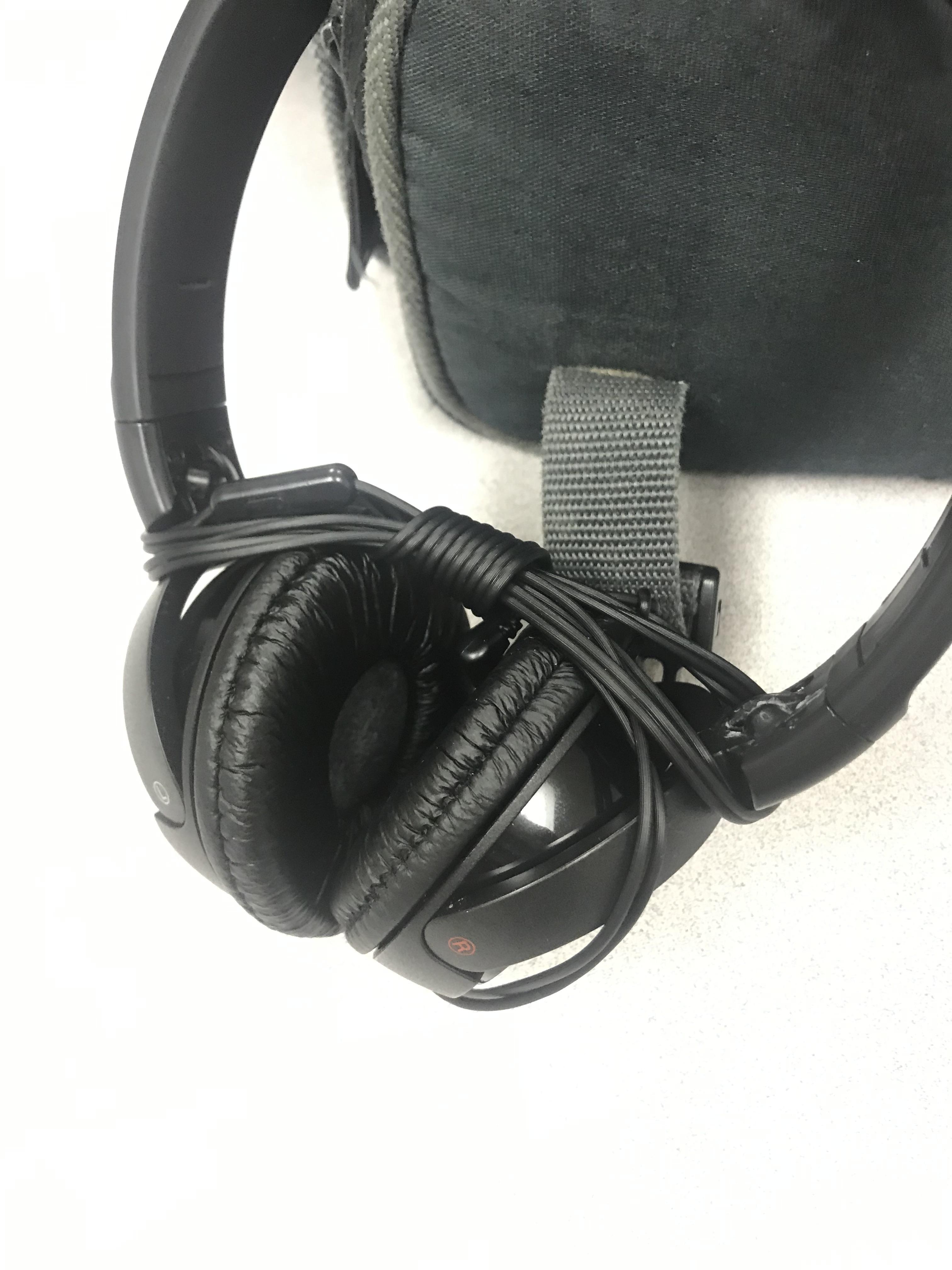 The way I wrapped my headphones r/oddlysatisfying