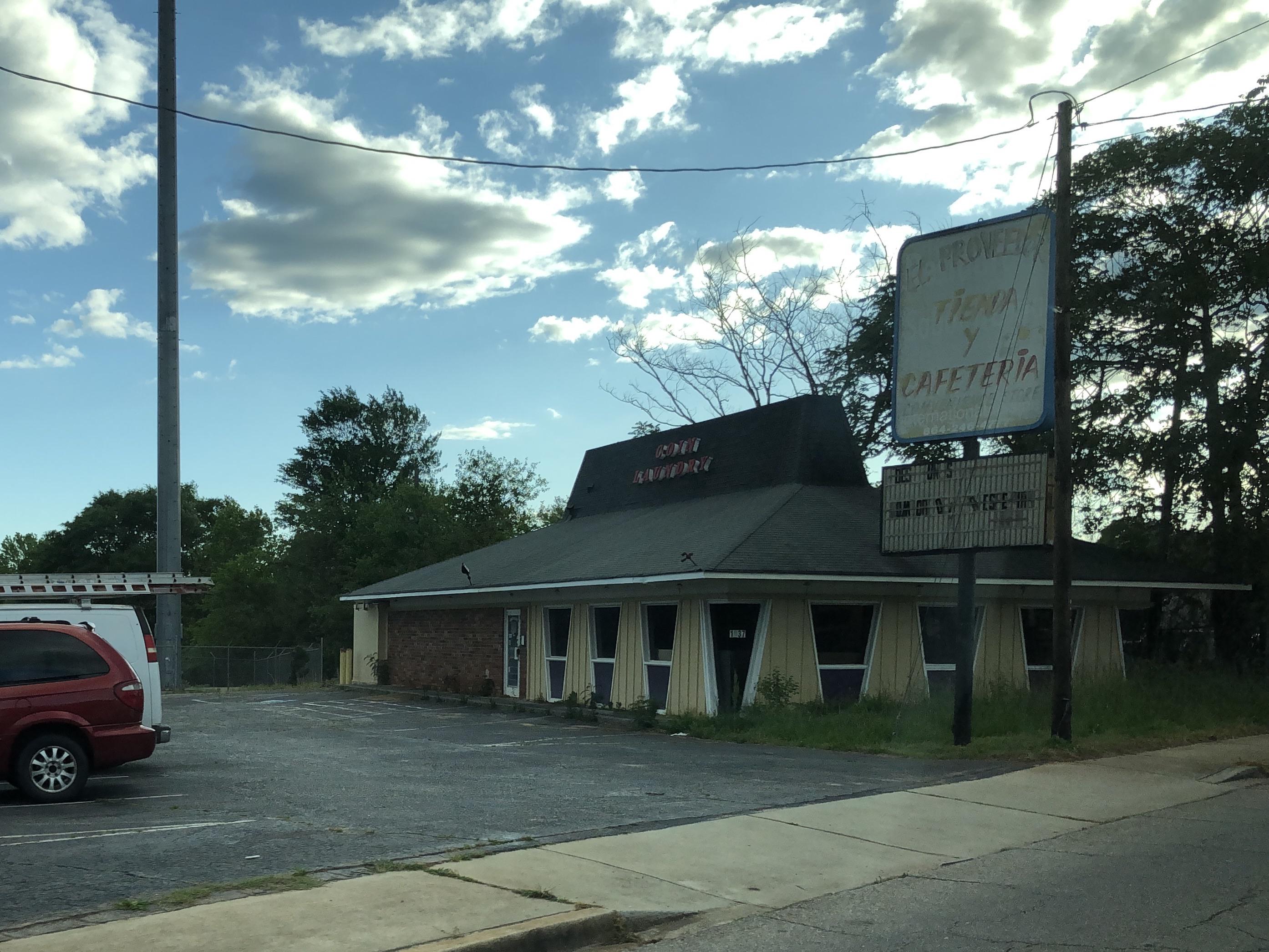 Coin Laundry Greenville, SC r/FormerPizzaHuts