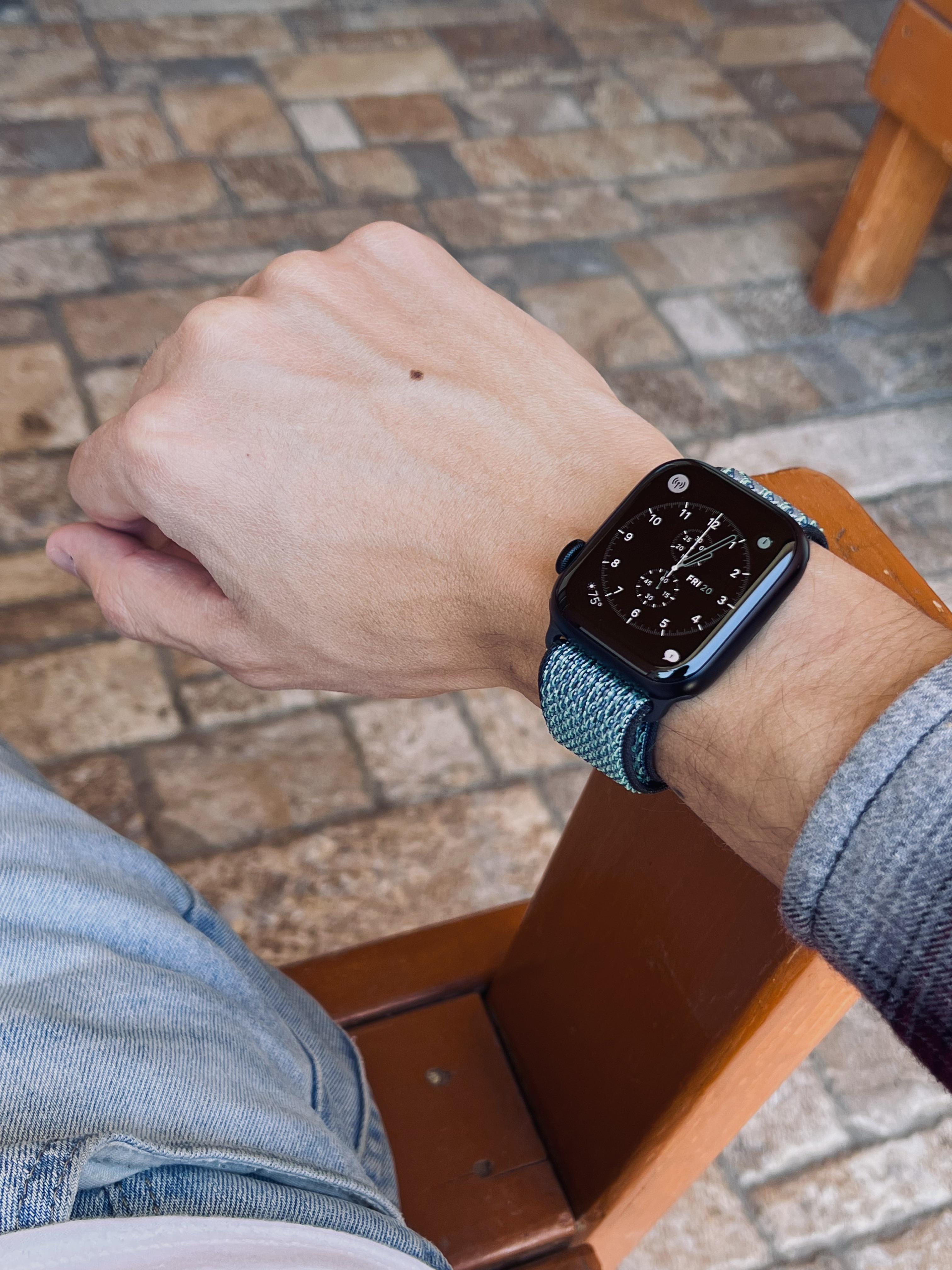 S7 41mm Nike in Midnight with the World Indigo/Lime Blast Nike Sport