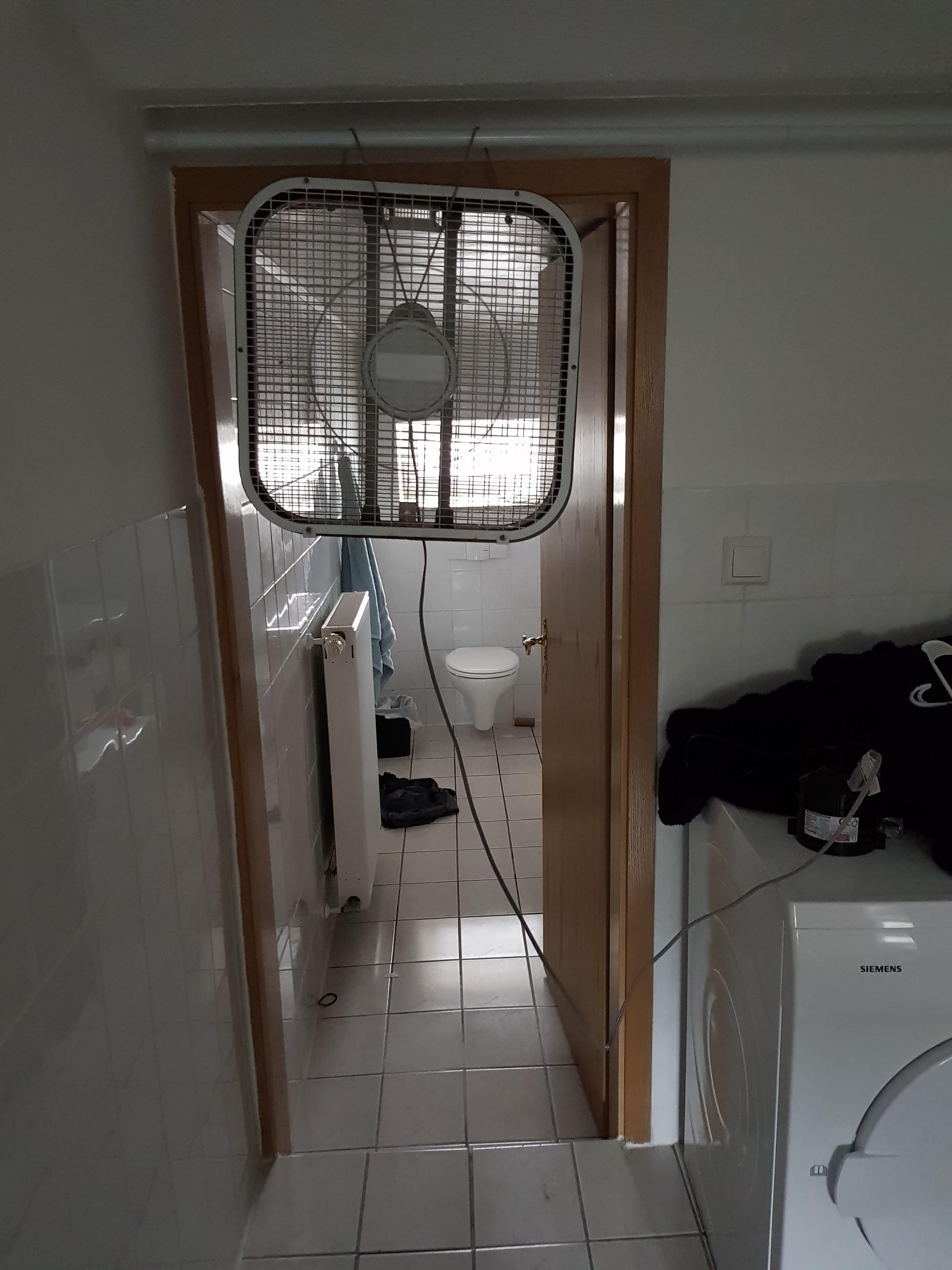 My house doesnt have an exhaust fan in the bathroom. redneckengineering