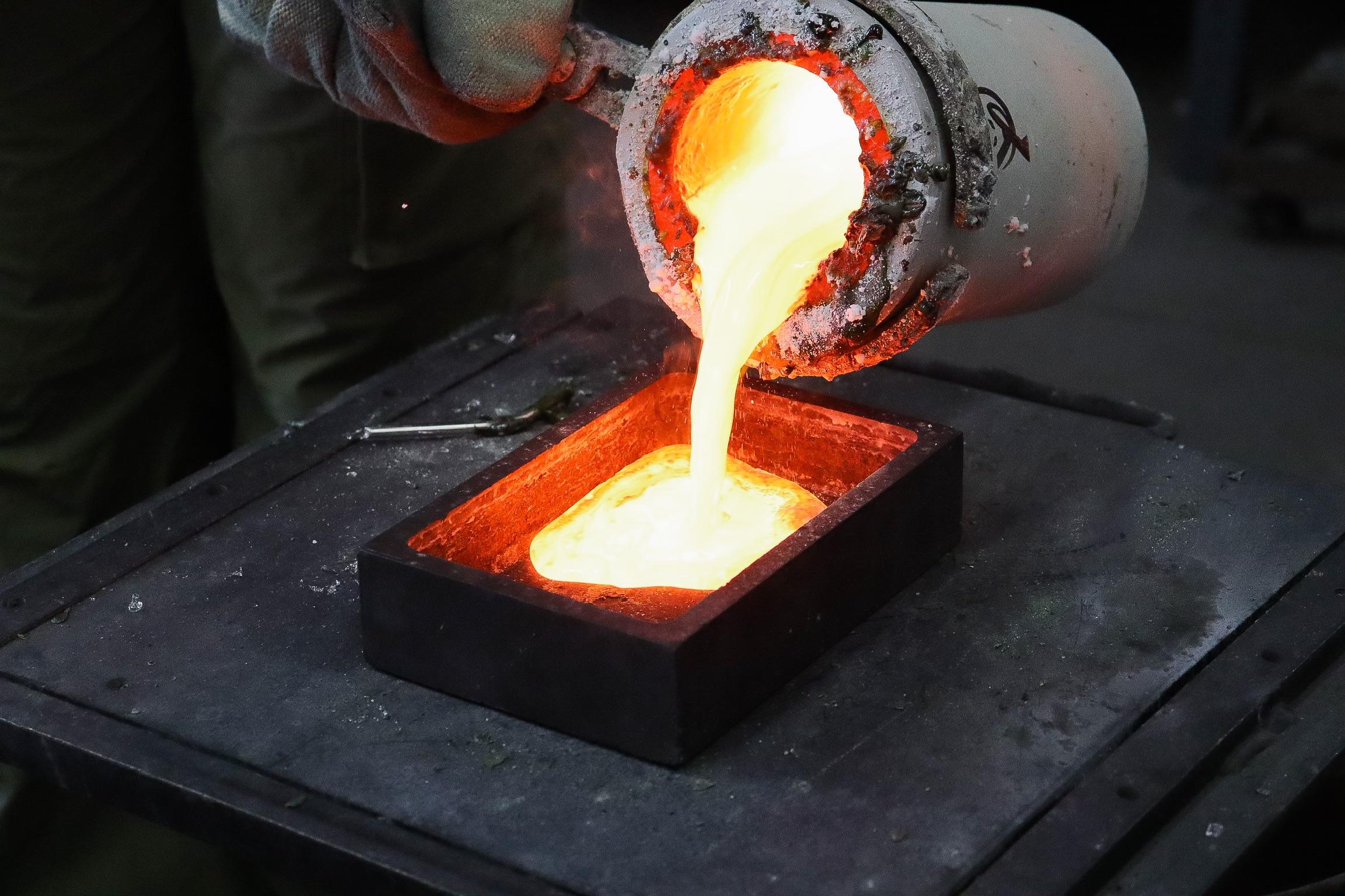 Melting down gold jewelry for sampling and assay r/Gold