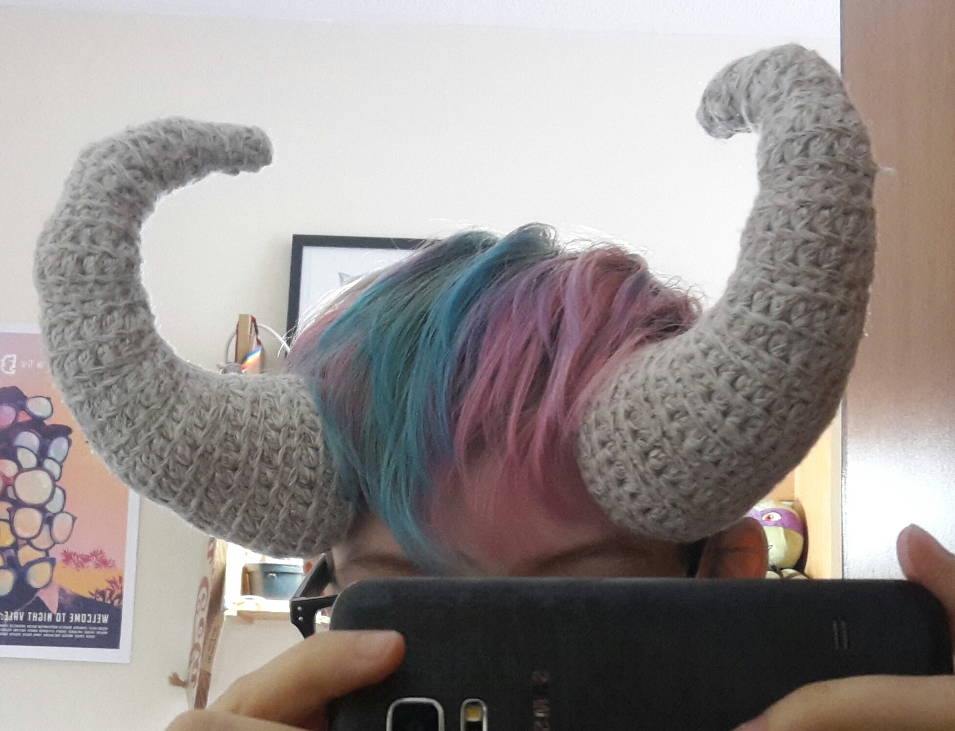 Couldn't find any horns I liked for a LARP so I crocheted a pair r