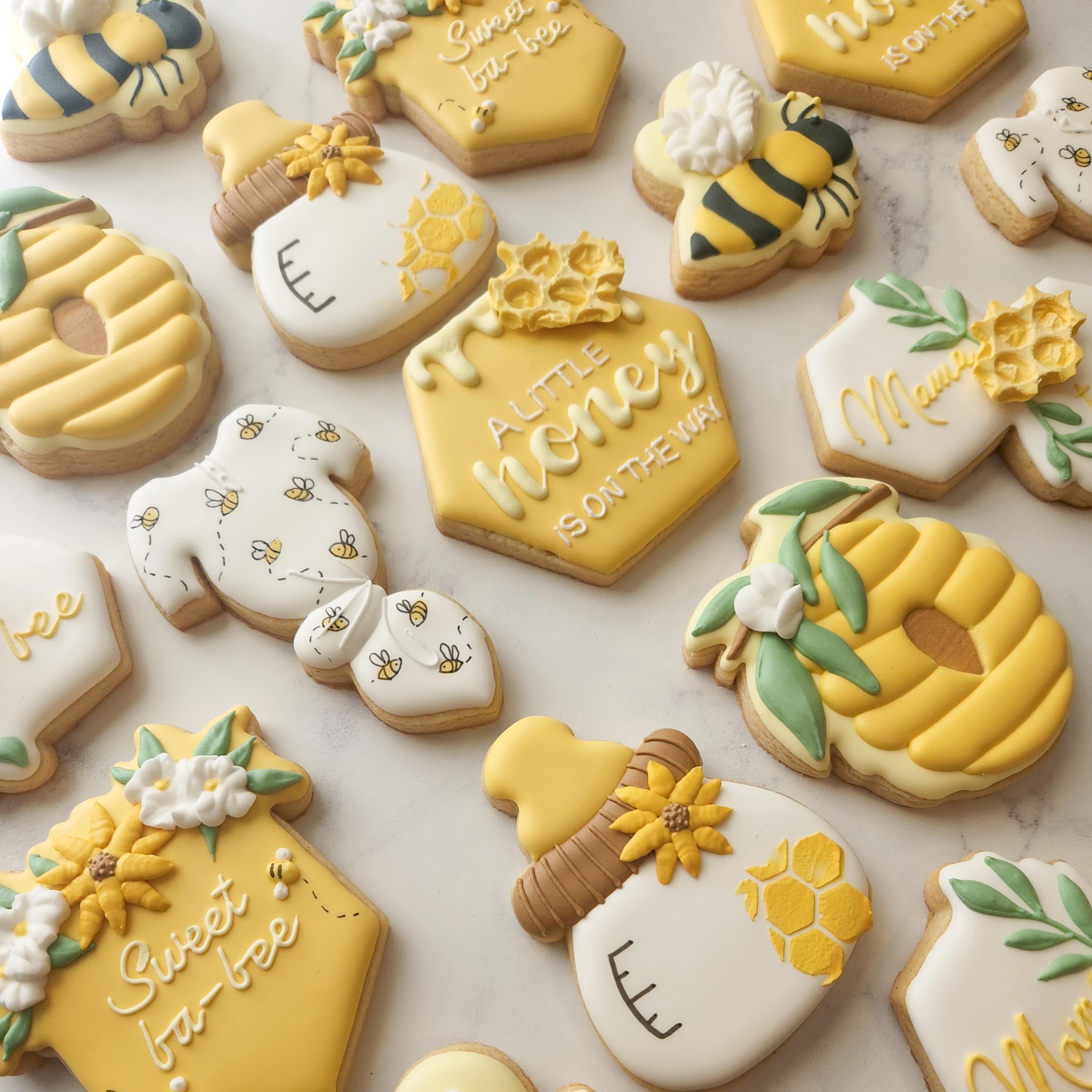 Bee themed baby showers are my new favorite r/cookiedecorating