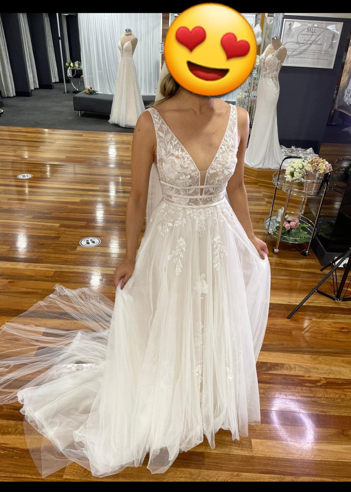משכנע סיבוכים שנון wedding dress for flat chest סחורה בורג למעלה
