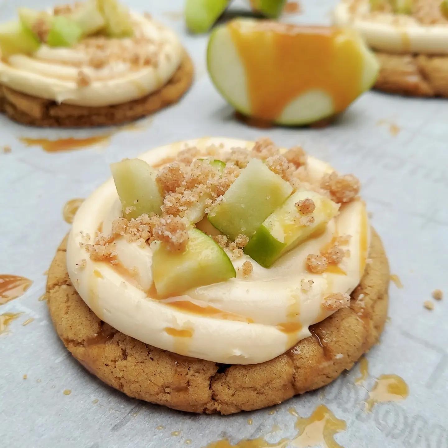 Caramel Apple Cookies (with recipe!) r/CrumblCookies