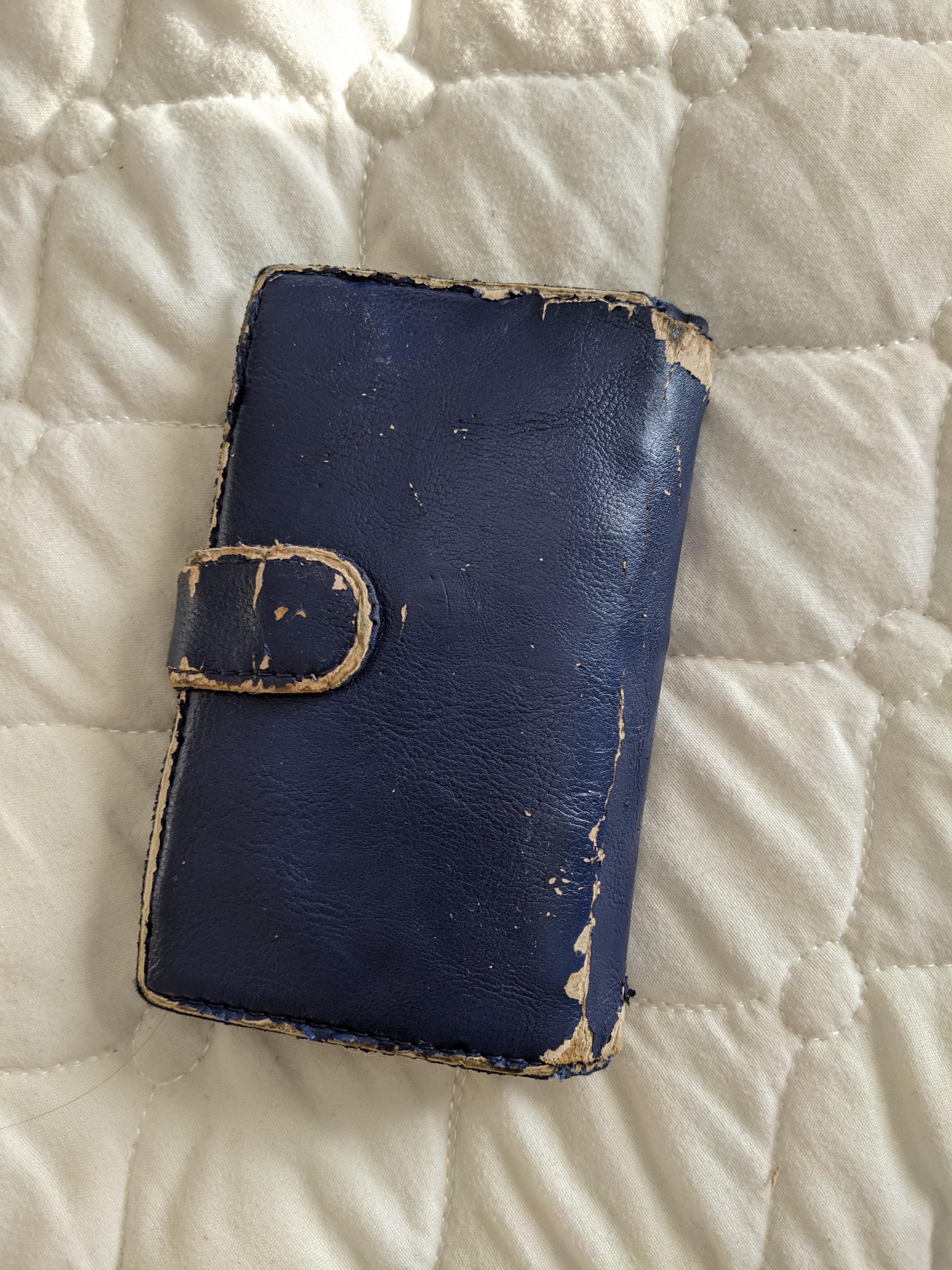 I've had this wallet forever but now it's really falling apart, any